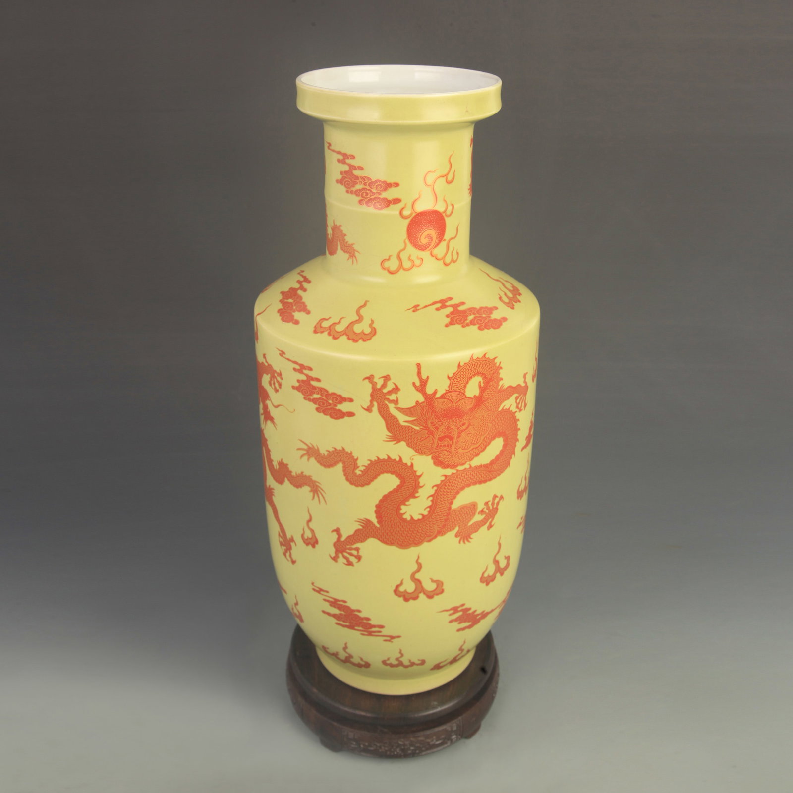 LARGE FAMILLE ROSE DRAGON PATTERN PORCELAIN VASE: Qing Dynasty Kang Xi Period; Diameter: High: 16.5 inch; Diameter: 7.20 inch; Woodbase for picture and display only