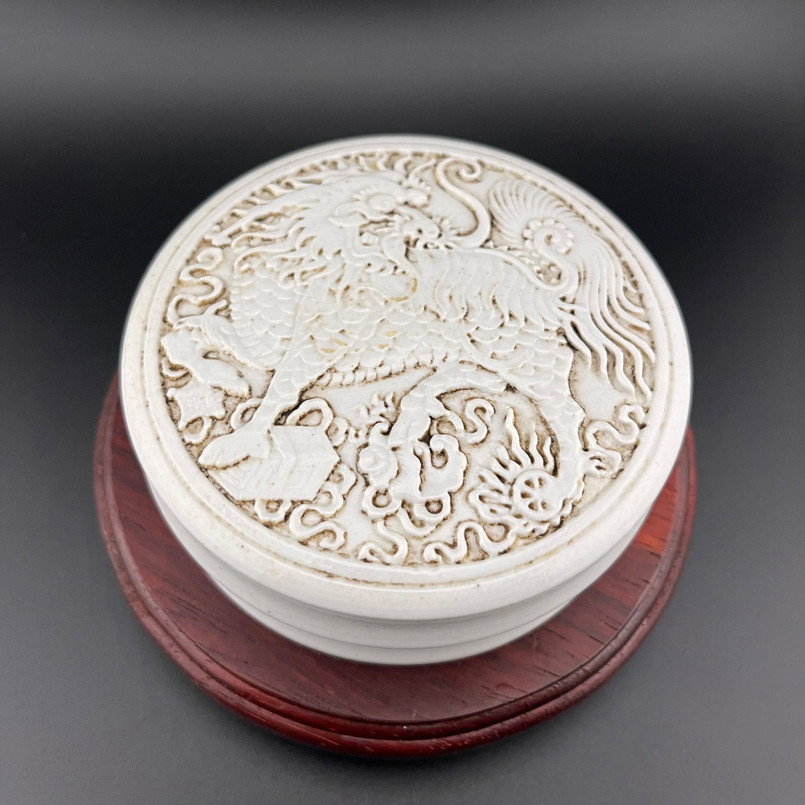 WHITE-GLAZED MOLDED "QILIN" CIRCULAR PORCELAIN PASTE BOX (1 of 5)