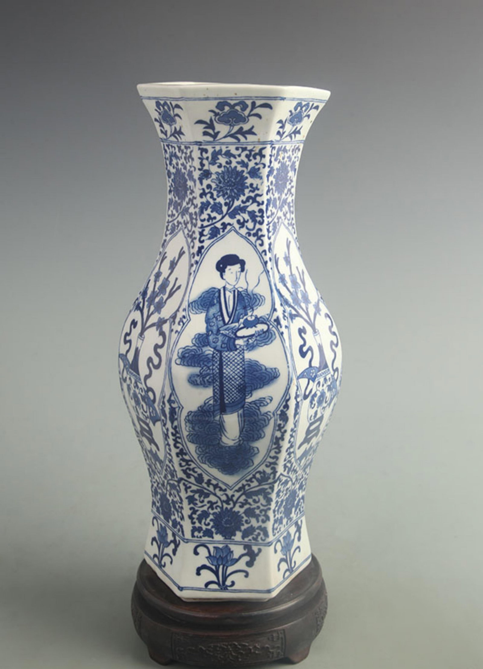BLUE AND WHITE FLOWER AND BIRD PATTERN HEXAGONAL PORCELAIN VASE: Qing Dynasty Qian Long Period; High: 13.1 inch; Width: 5.50 inch; Woodbase for picture and display only