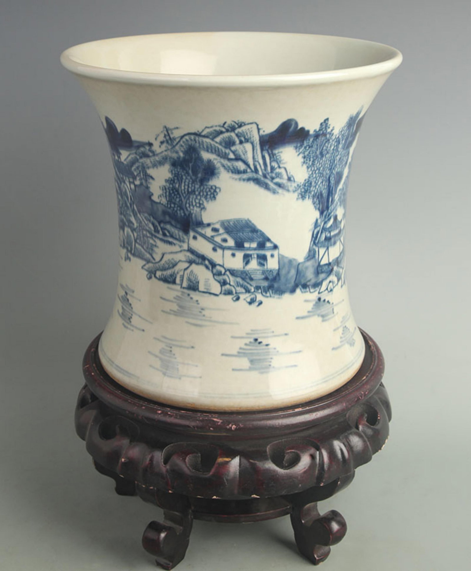BLUE AND WHITE BRUSH POT WITH LANDSCAPE AND PAVILION DESIGN: Qing Dynasty Kang Xi Period; High: 9.00 inch; Diameter: 9.10 inch; Woodbase for picture and display only