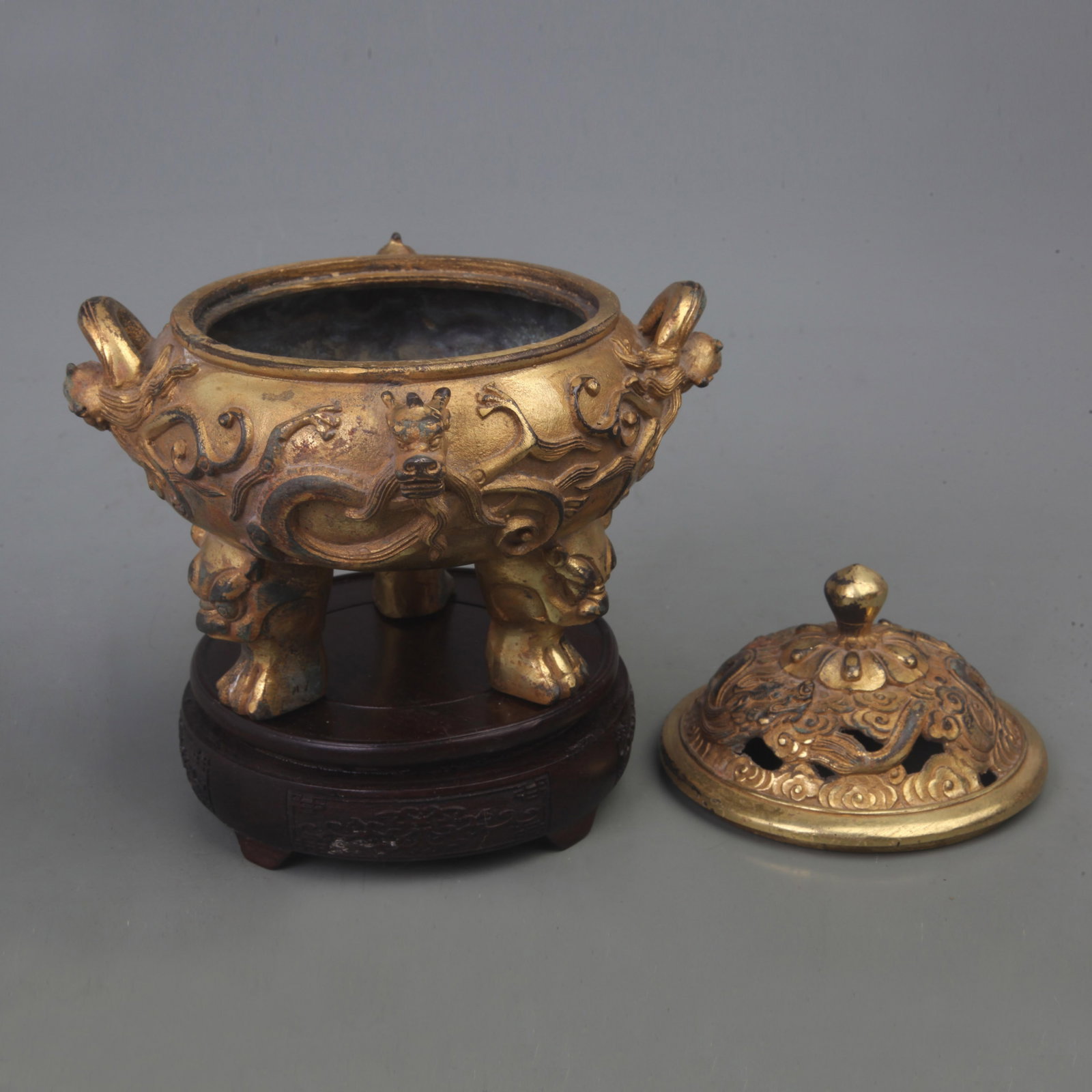 A FINE DRAGON PATTERN BRONZE INCENSE BURNER - 2