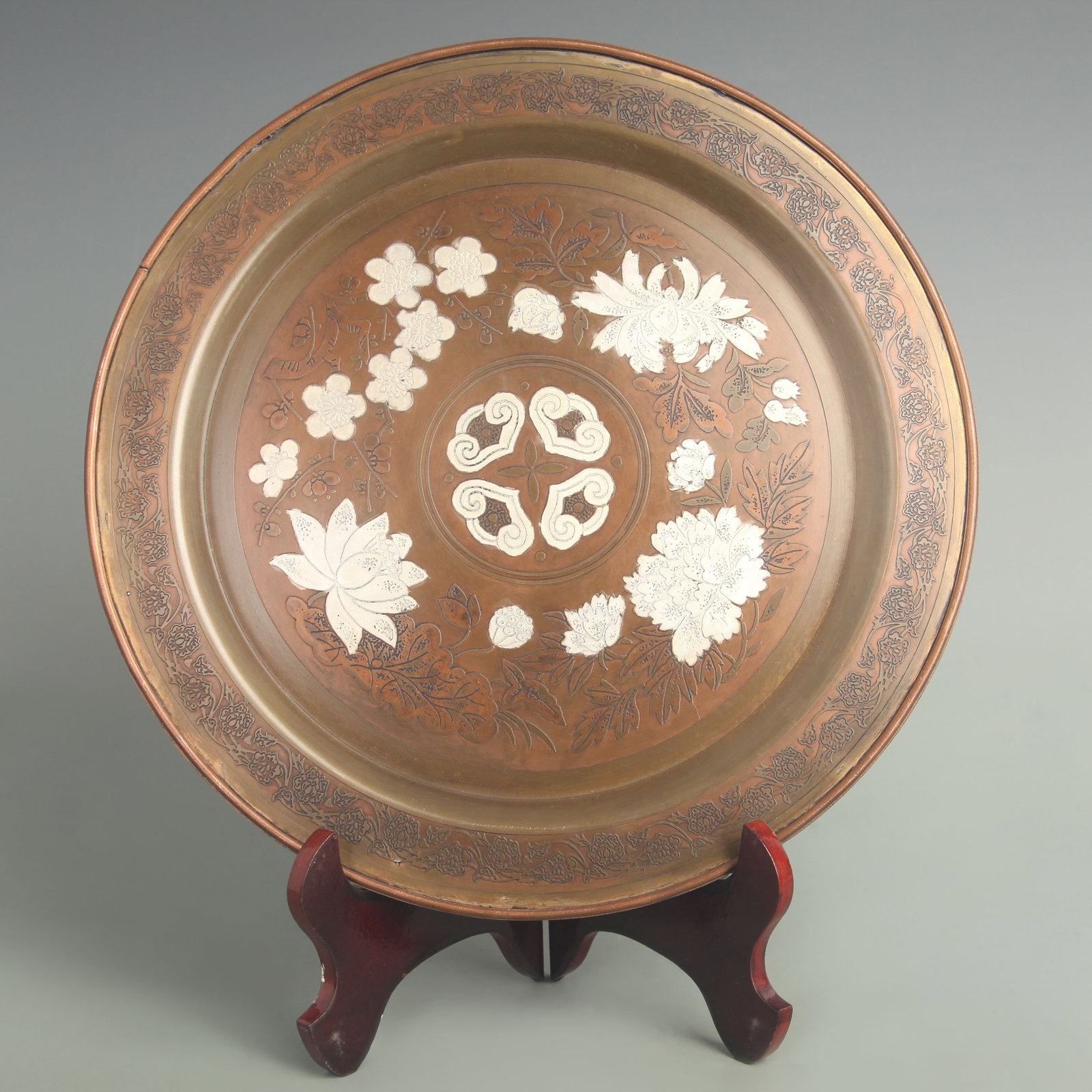 A FINE BRONZE MADE SILVER INLAY FLOWER PATTERN PLATE (1 of 5)