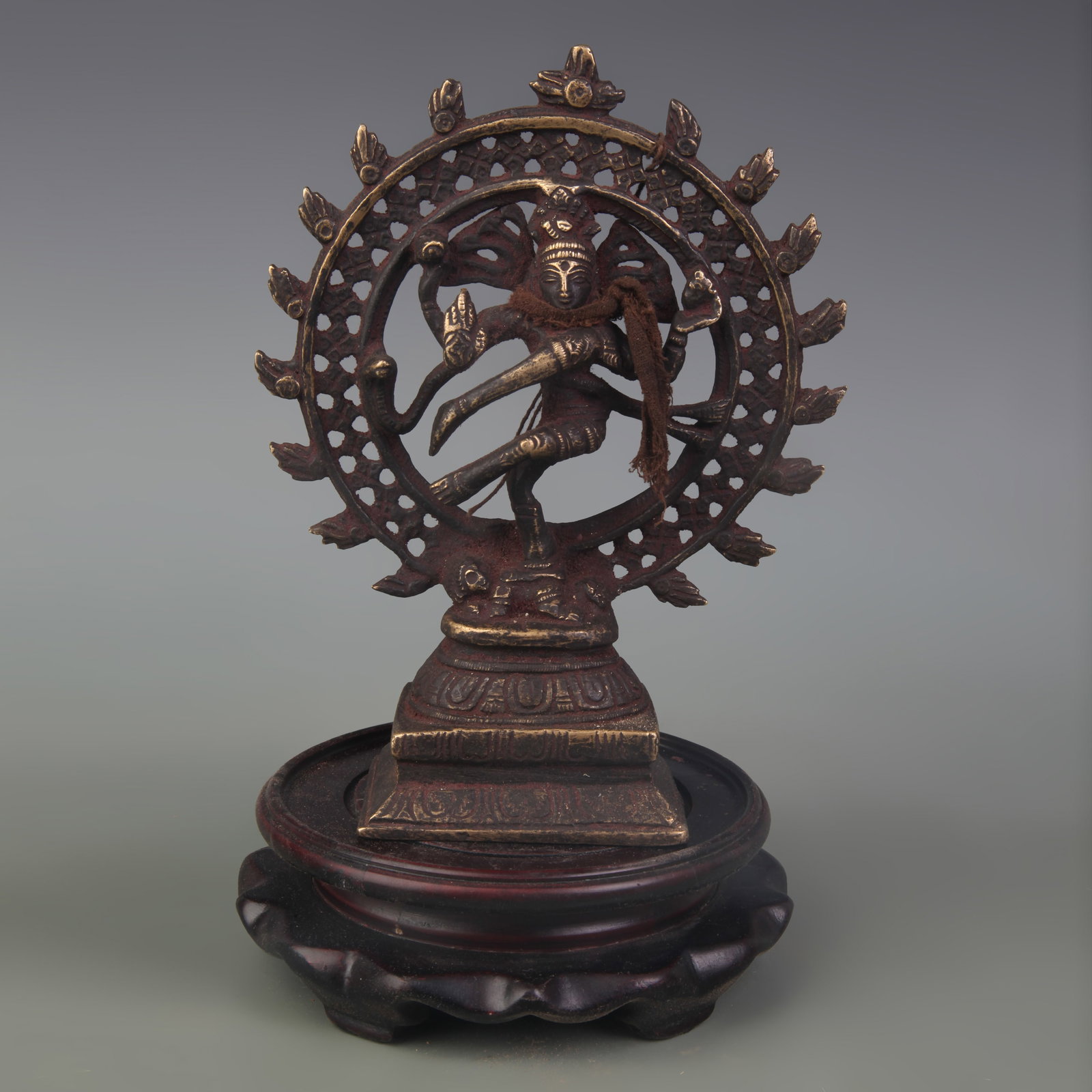 A FINE BRONZE TIBETAN BUDDHIST STATUE: Qing Dynasty; Width: 5.2 inch; High: 6.9 inch; Woodbase for picture and display only