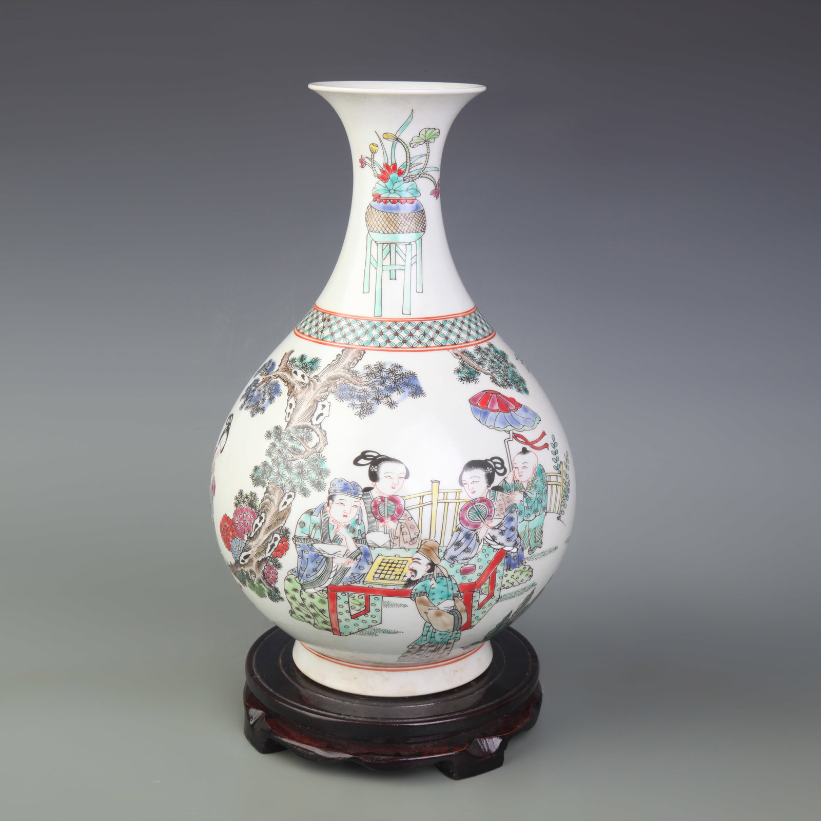 FAMILLE ROSE YUHUCHUN VASE WITH FIGURAL DECORATION (1 of 5)