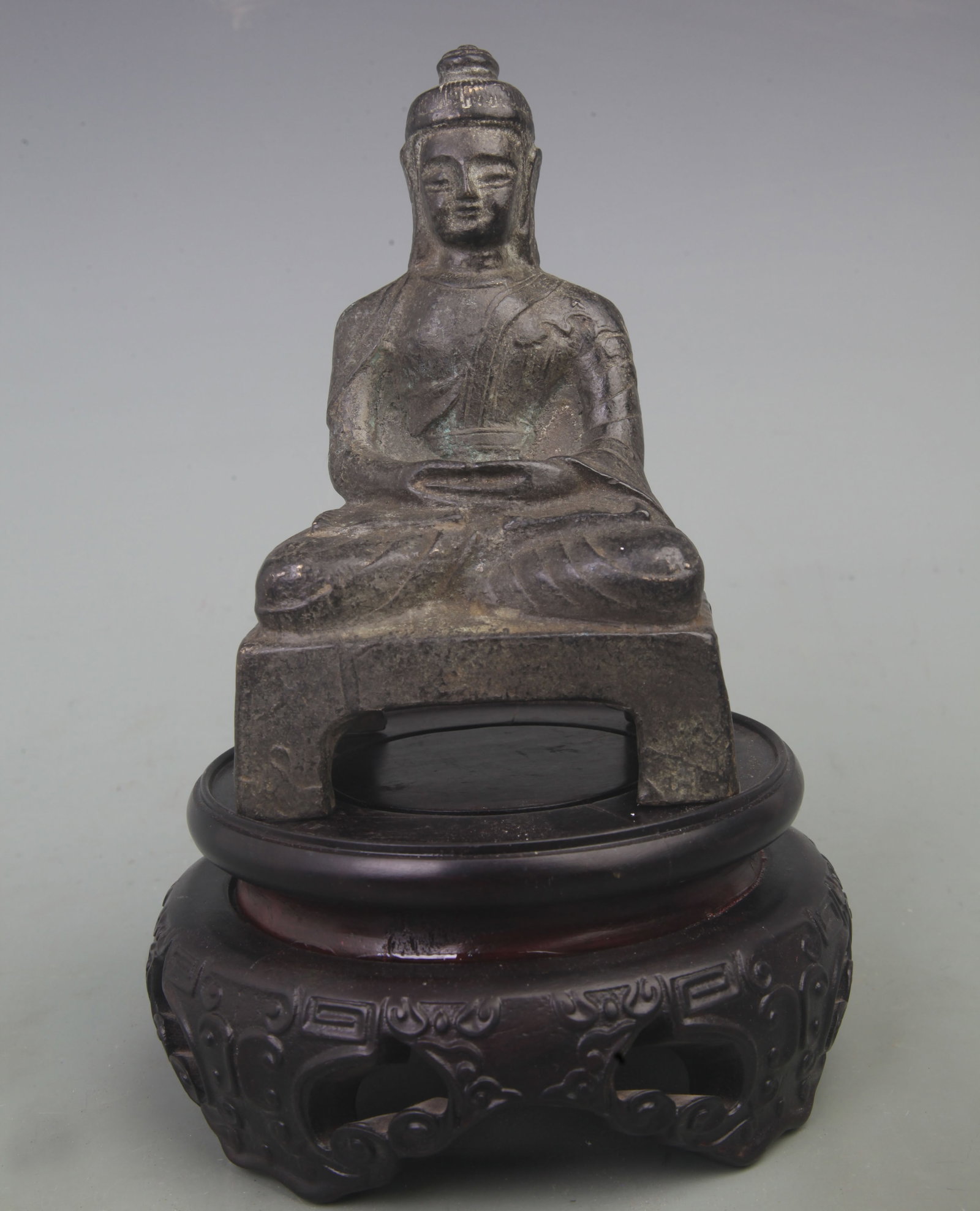 A FINE BRONZE SEATED BUDDHA STATUE: Qing Dynasty; Long: 3.7 inch; Width: 2.5 inch; High: 5.0 inch; Woodbase for picture and display only