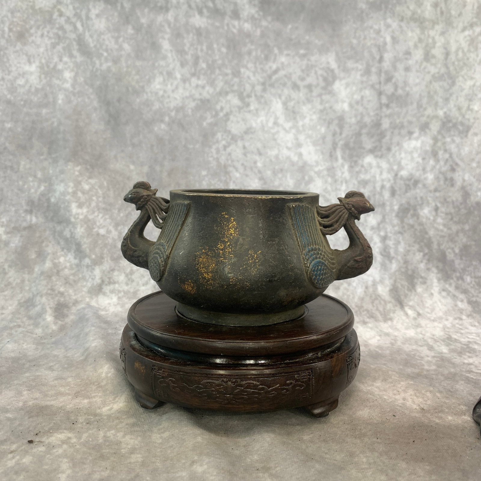 A GOLD-SPLASHED BRONZE INCENSE BURNER WITH DOUBLE PHOENIX HANDLES (1 of 5)