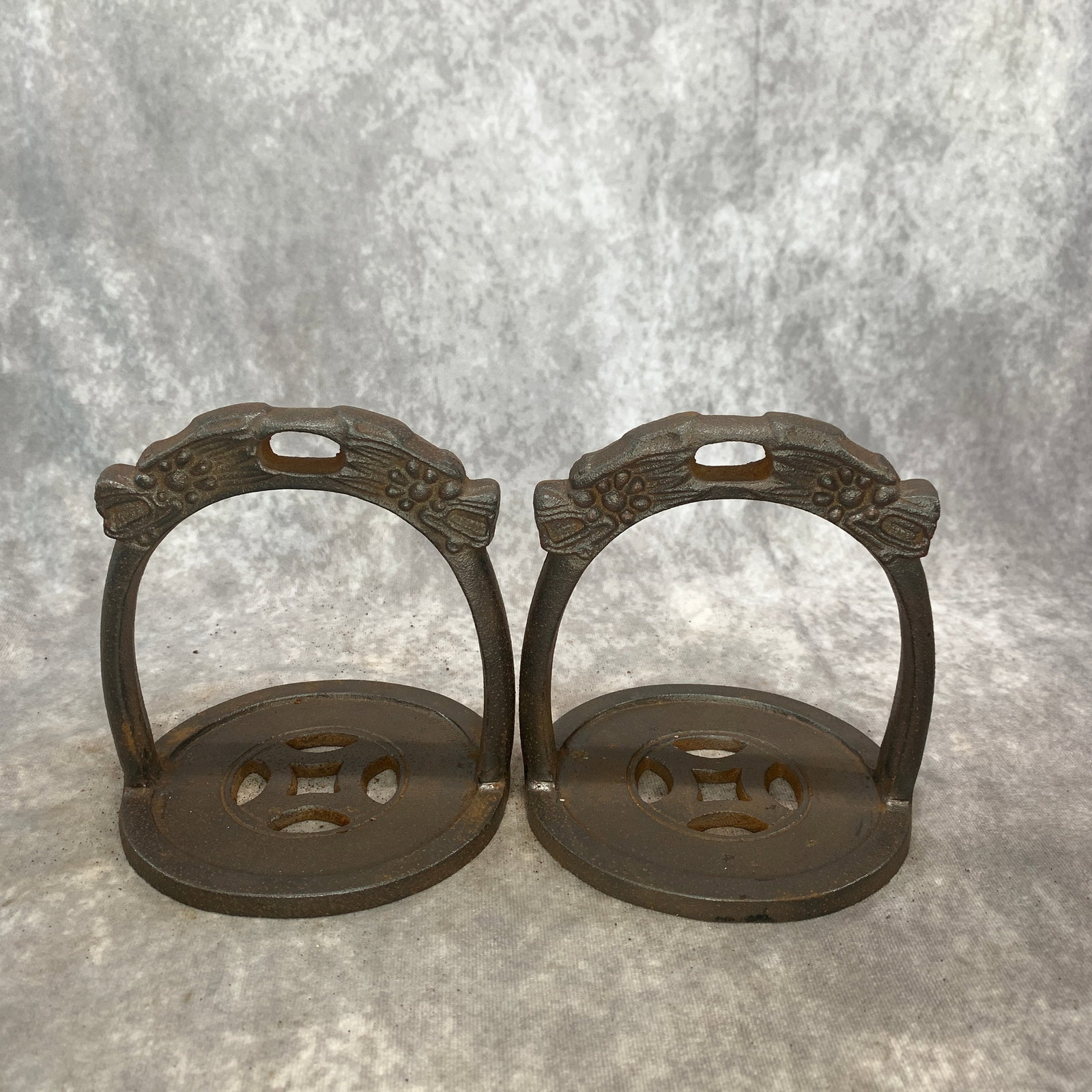 PAIR OF CHINESE ANTIQUE-STYLE BRASS HORSE STIRRUPS (1 of 3)
