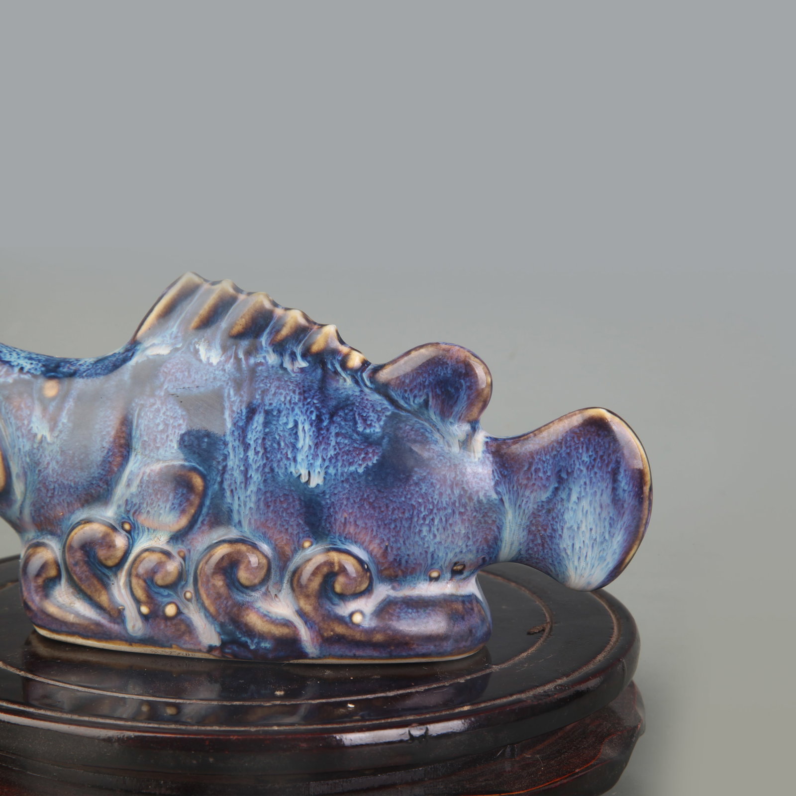 SCHOLAR’S OBJECT: BRUSH REST - 3