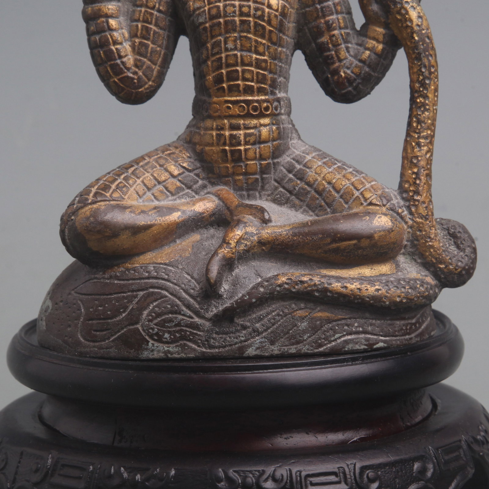 A FINE SERPENT-SHAPED BUDDHA STATUE - 3