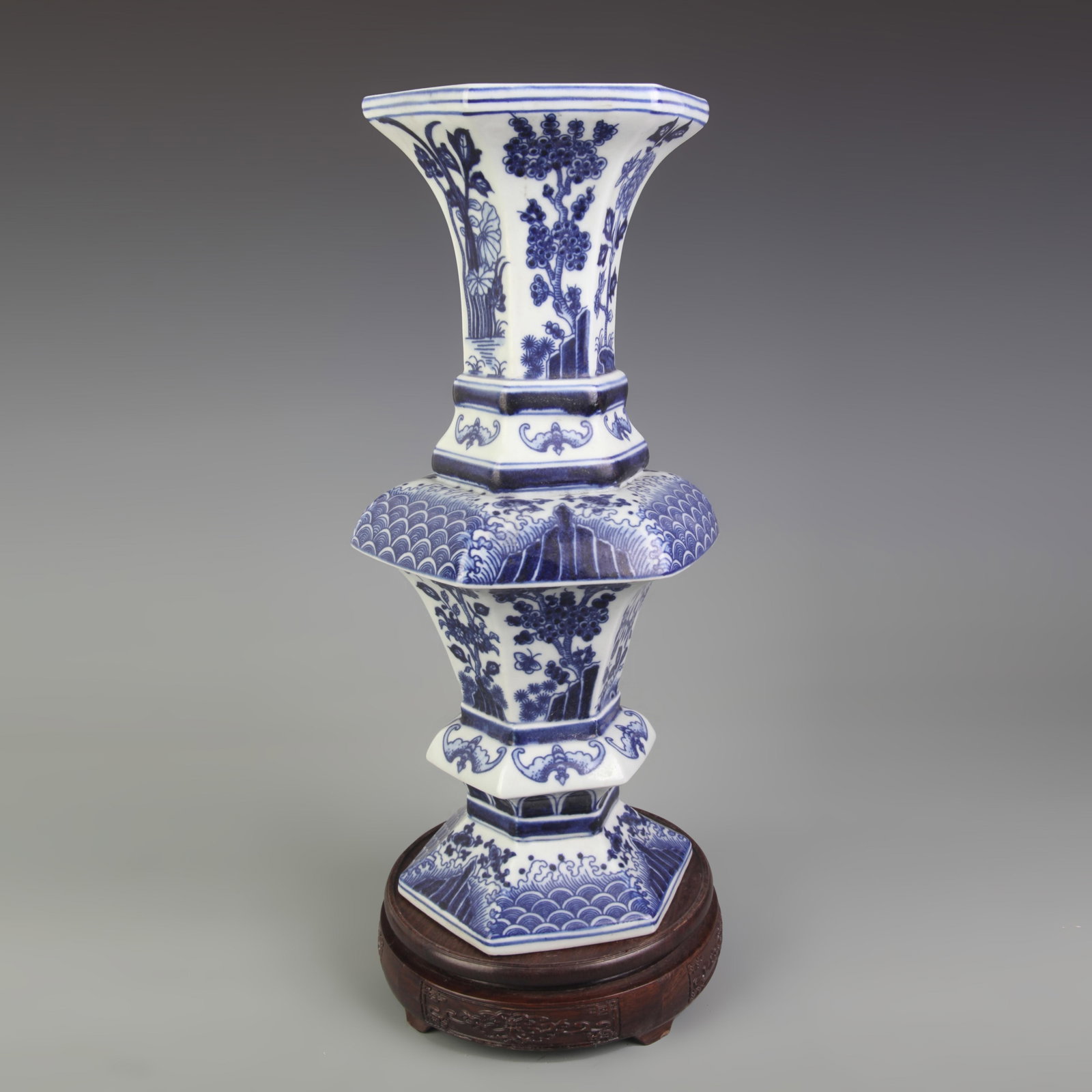 BLUE AND WHITE FLOWER AND BAT PATTERN SIX SIDE PORCELAIN VASE: Qing Dynasty, High: 14.2 inch; Diameter:5.9 inch; Woodbase for picture and display only