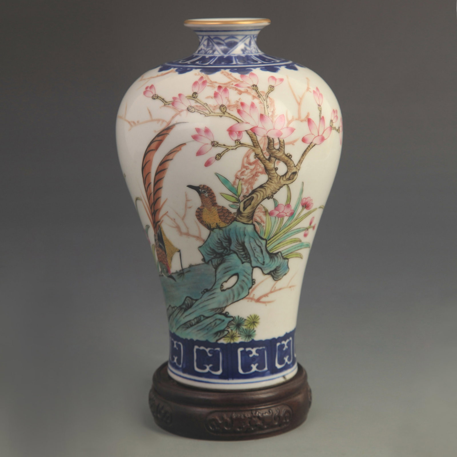 FAMILLE ROSE MEIPING PORCELAIN VASE WITH BIRD-AND-FLOWER DECORATION: Qing Dynasty Qian Long Period; High: 8.30 inch; Diameter: 5.00 inch; Woodbase for picture and display only
