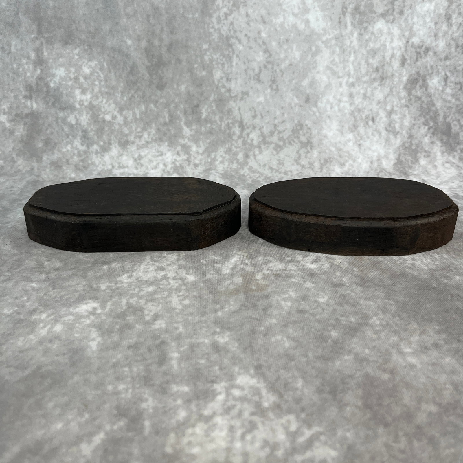 PAIR OF ROSEWOOD DISPLAY STAND: Modern; Long: 6.55 inch; Width: 3.5 inch; High: 1.1 inch; Long: 6.2 inch; Width: 3.7 inch; High: 1.1 inch; Woodbase for picture and display only