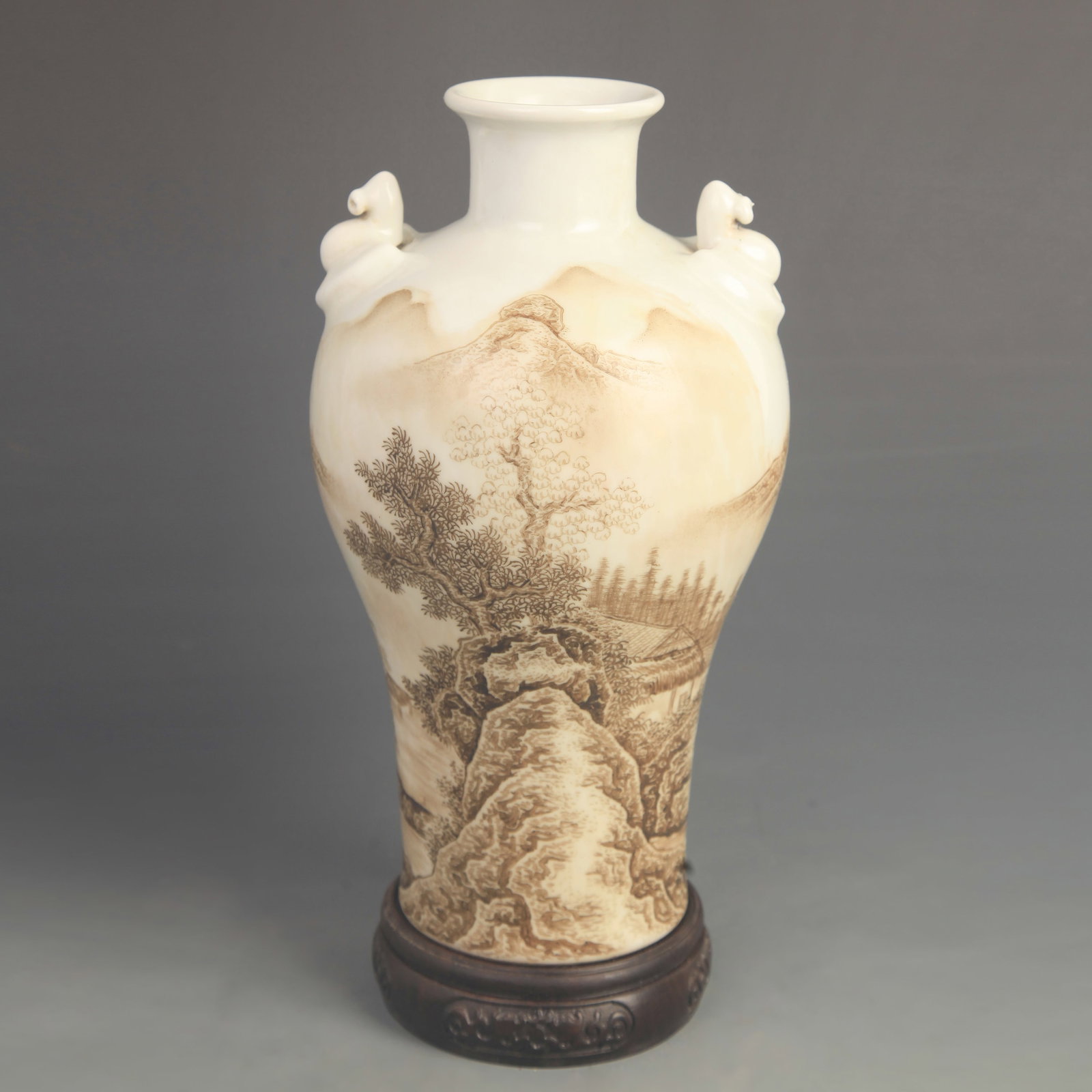 A FINE ENAMEL PORCELAIN VASE WITH BEAST-HEAD HANDLES (1 of 5)