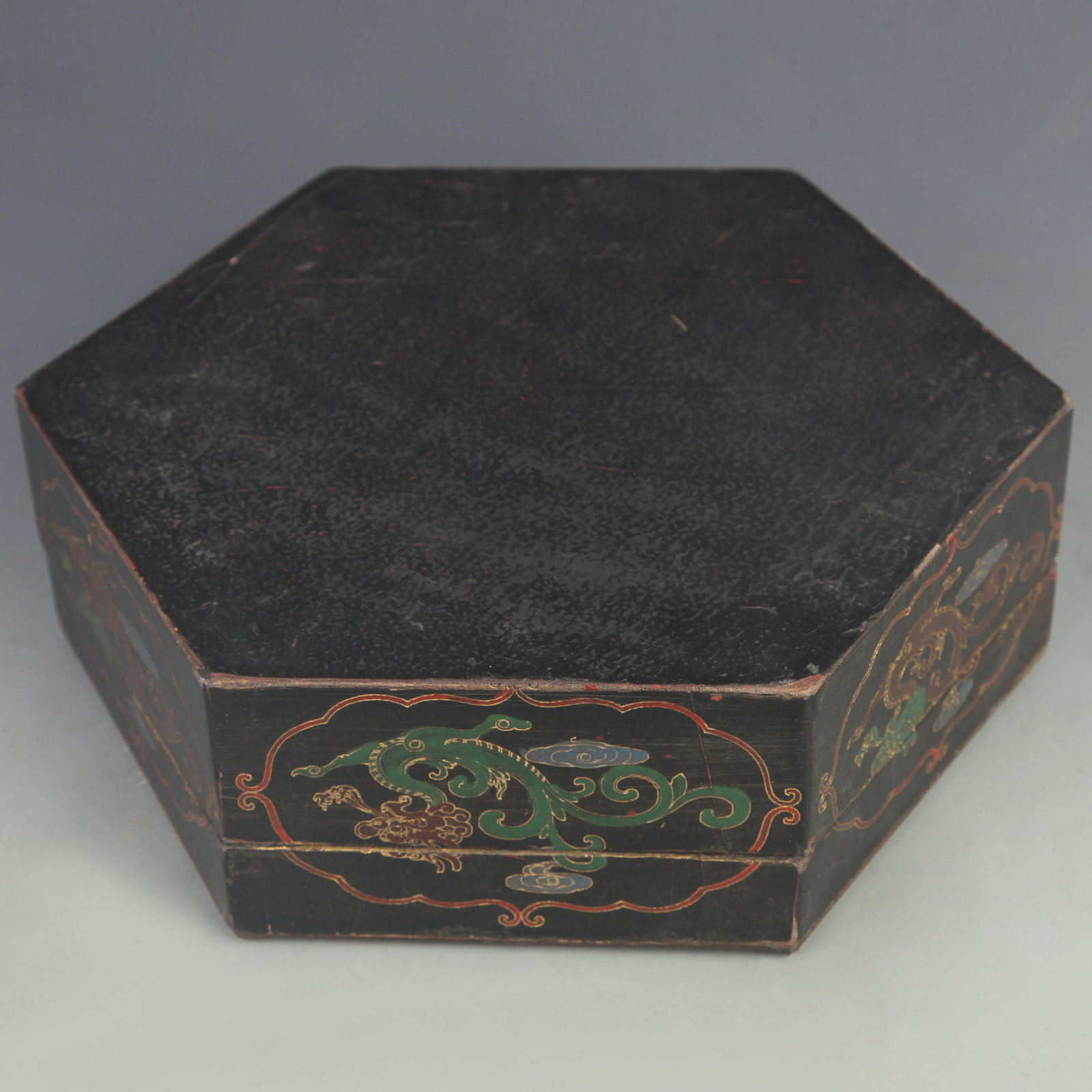 LACQUERWARE GOLD-PAINTED AUSPICIOUS DRAGON PATTERN HEXAGONAL LUNCH BOX - 5