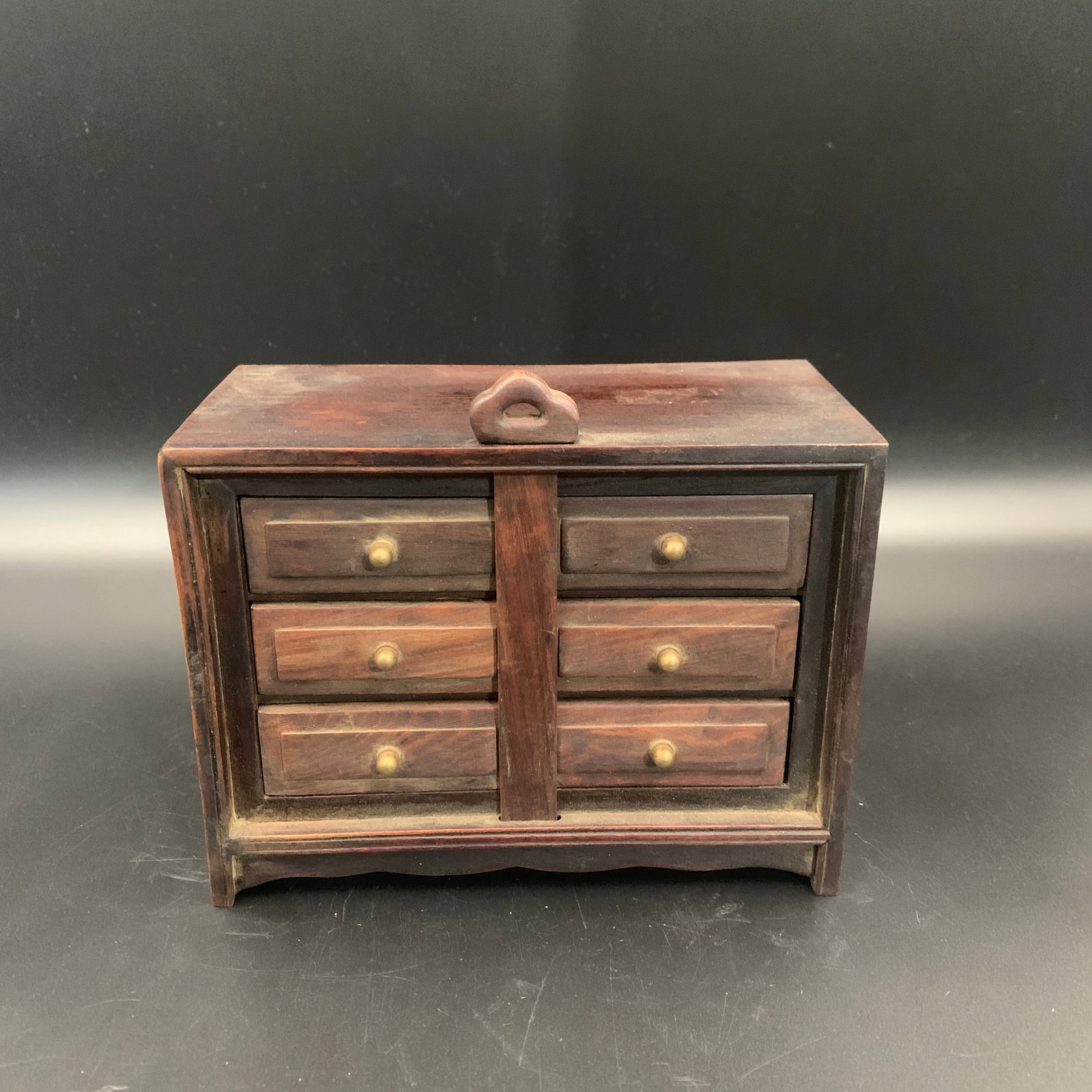 MINIATURE HARDWOOD SIX-DRAWER APOTHECARY CHEST (1 of 5)