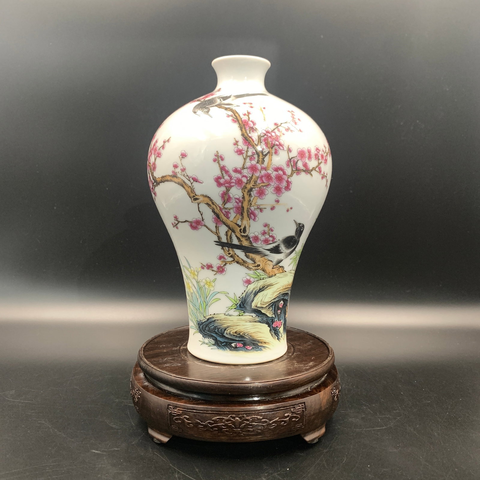 FAMILLE ROSE "BIRDS ON PLUM BLOSSOMS" MEIPING VASE: Qing Dynasty; High: 8.8 inch; Diameter: 5.6 inch; . Wooden base for display only