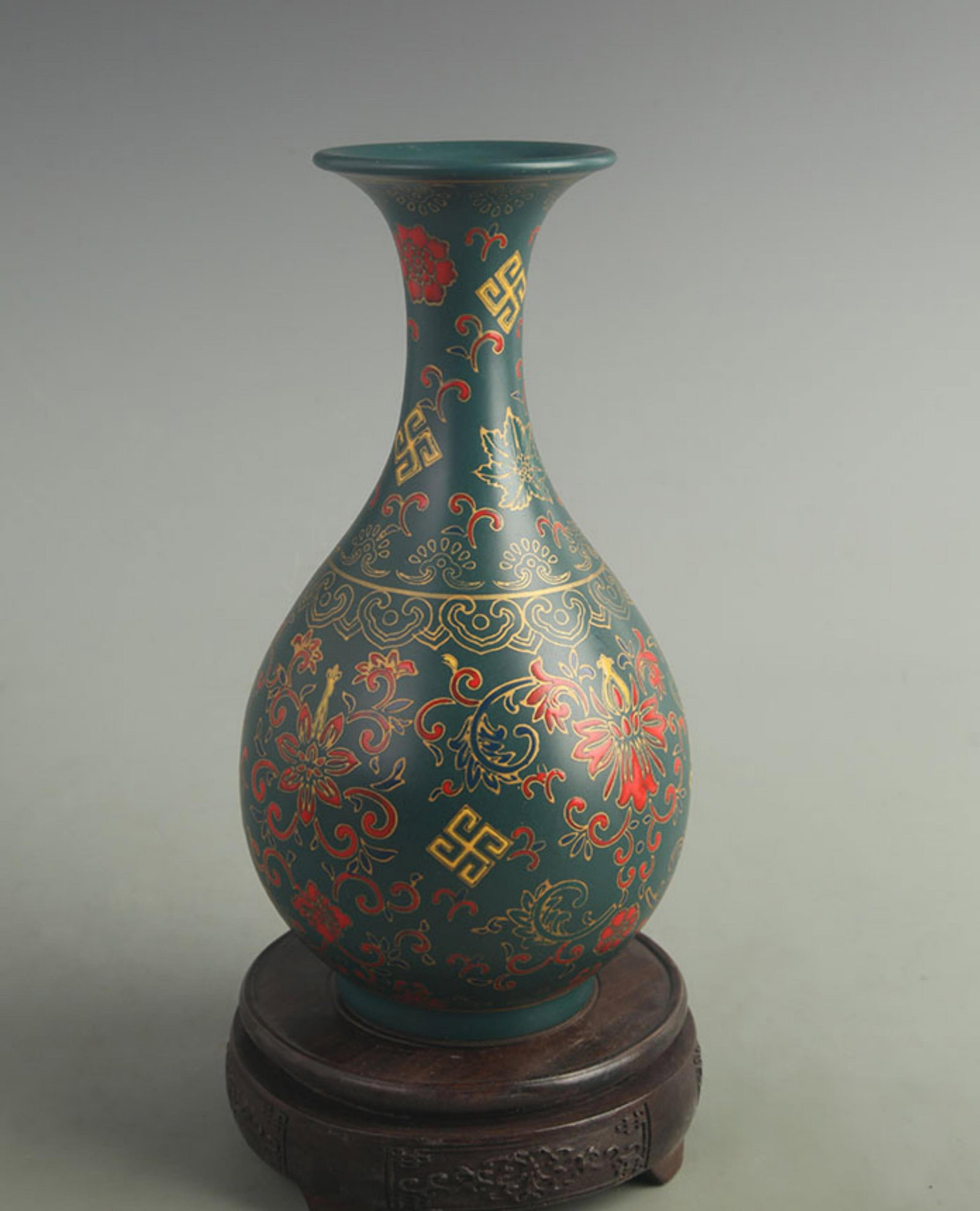 CELADON COLOR OVERGLAZE FLORAL PATTERN PORCELAIN VASE: Qing Dynasty Yong Zheng Period; High: 10.0 inch; Width: 5.00 inch. Wooden base for display only