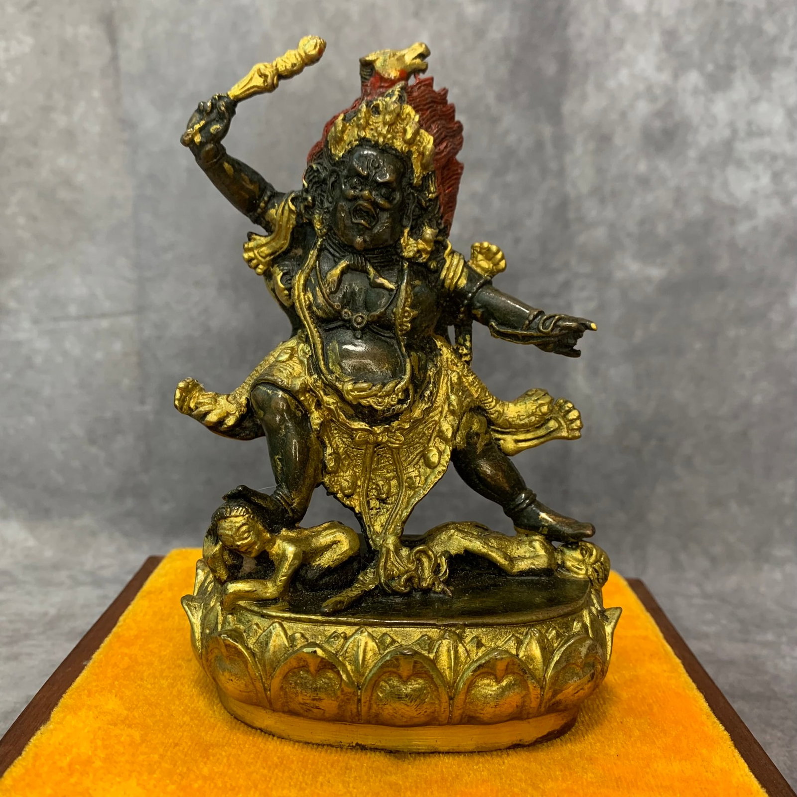 A FINE BRONZE MAHAKALA STATUE: Qing Dynasty; High: 5.7 inch; Width: 2.8 inch; Long: 2.1 inch; . Wooden base for display only