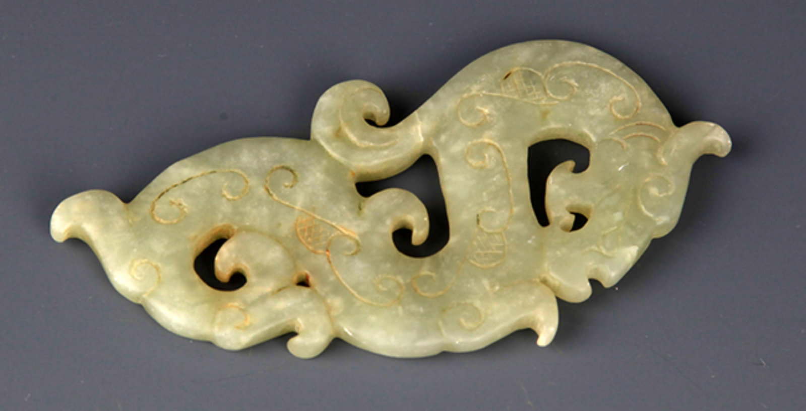 A FINE DRAGON SHAPE JADE - 3