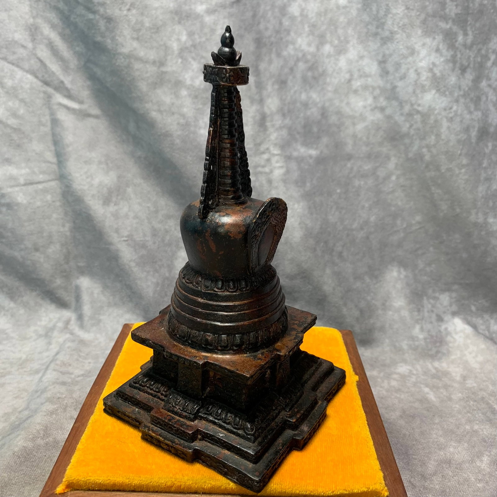 A FINE BRONZE RELIQUARY STUPA - 2