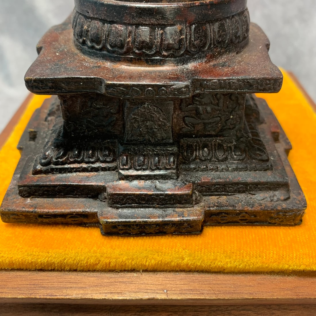 A FINE BRONZE RELIQUARY STUPA - 8
