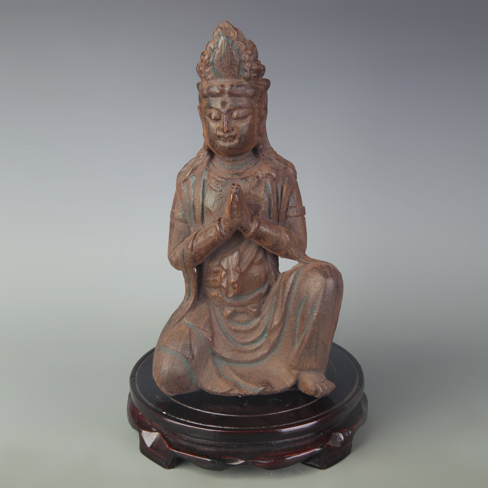 A FINE SANDALWOOD GUANYIN STATUE: Ming Dynasty Style; Width: 5.0 inch; High: 9.9 inch; . Wooden base for display only