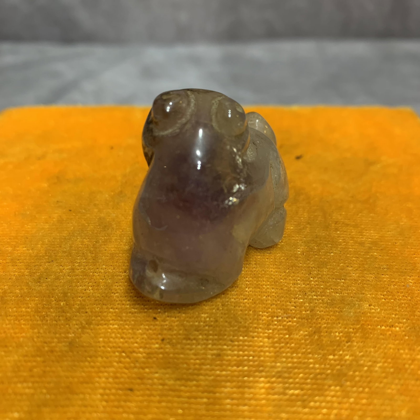 A FINE SMALL CRYSTAL MADE LION FIGURE - 3