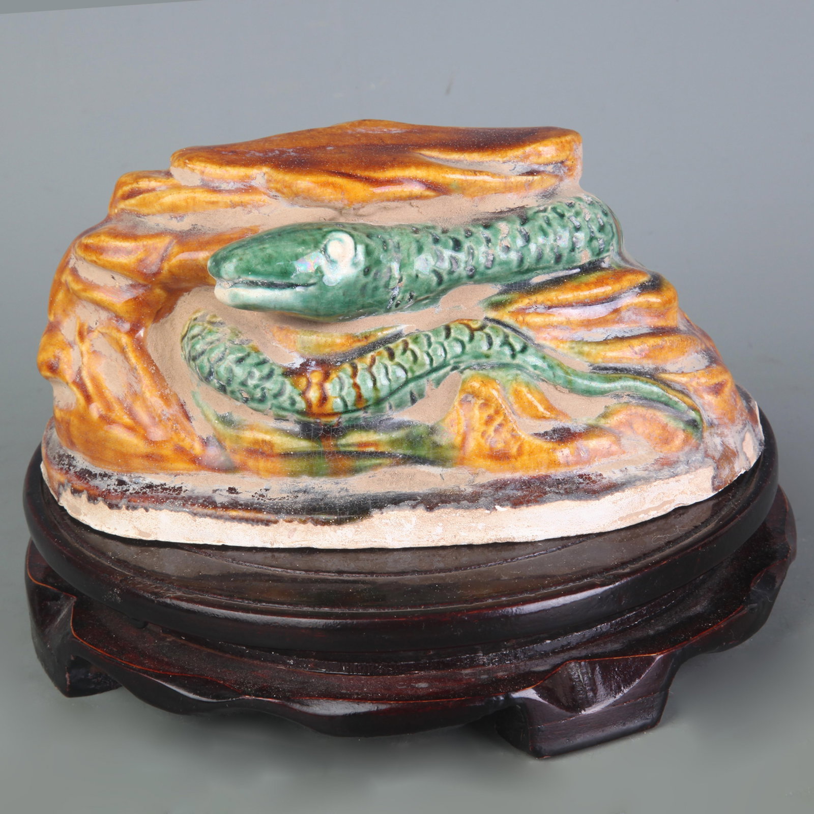 A FINE SAN CAI CERAMIC ORNAMENT: Liao Dynasty Style; Width: 6.4 in ; High: 2.9 in. Wooden base for display only