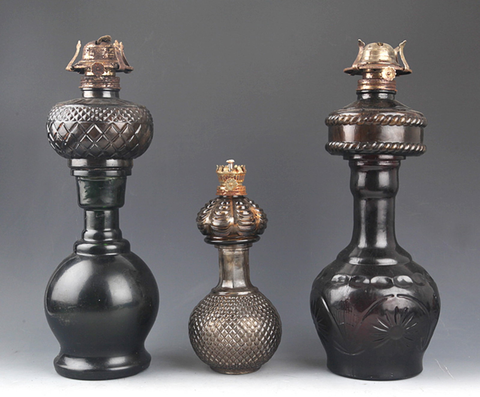 GROUP OF THREE KEROSENE LAMP (1 of 9)