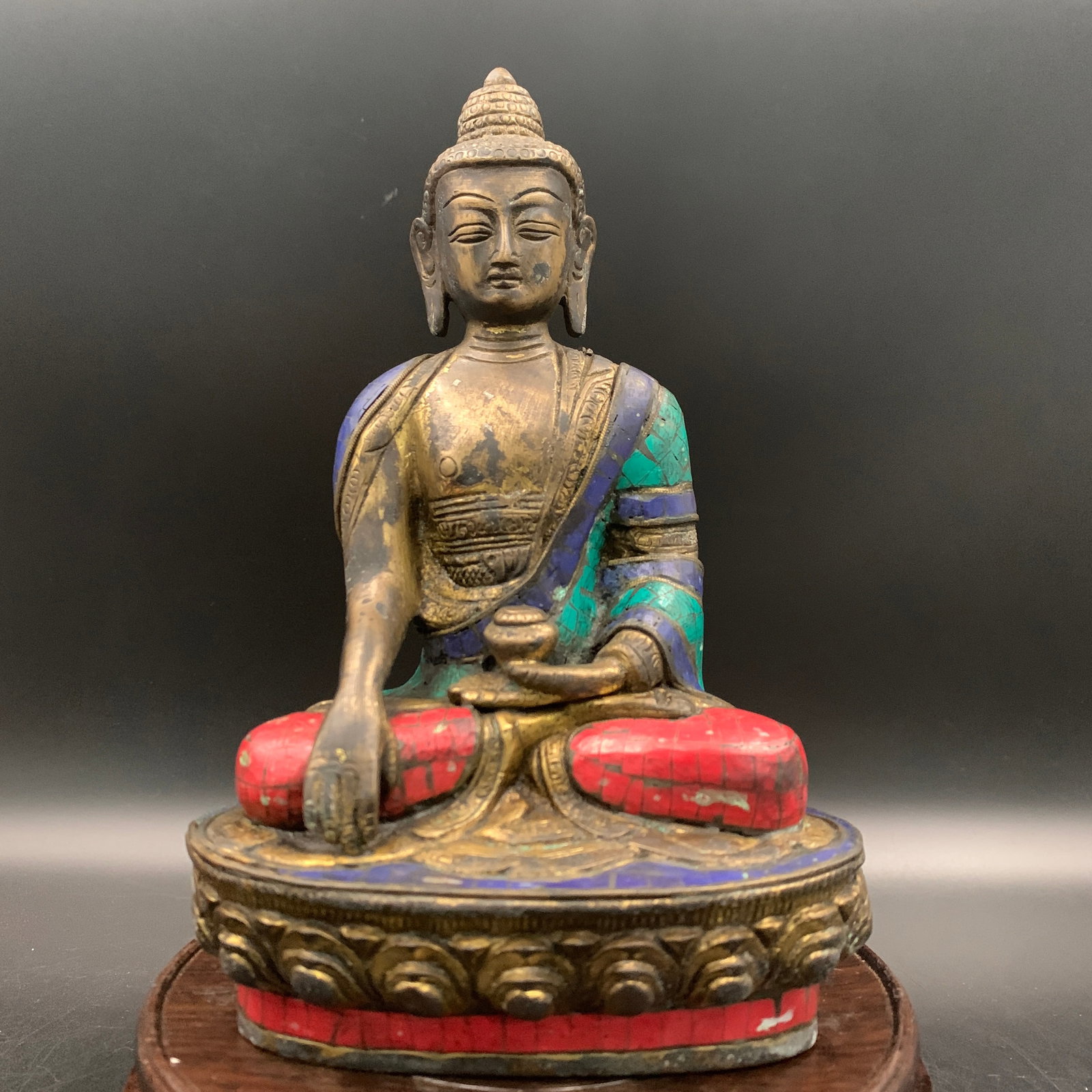 RARE TIBETAN INLAID MEDICINE BUDDHA (BHAISAJYAGURU) STATUE: Qing Dynasty; Long: 5.1 inch; Width: 3.3 inch; High: 7.8 inch; ;Wooden base for picture and display only.
