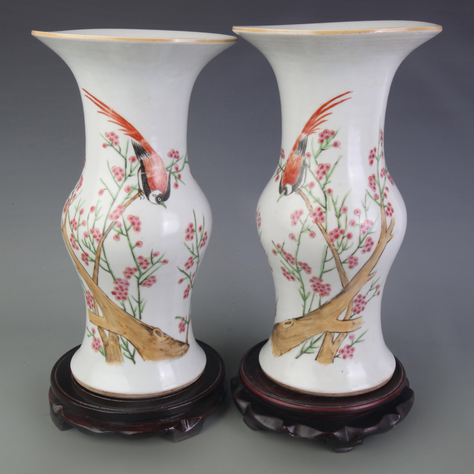 PAIR OF FAMILLE ROSE FLOWER AND BIRD PATTERN PORCELAIN VASE: Republic Period; Diameter: 7.0 inch; High: 12.8 inch; ;Wooden base for picture and display only.