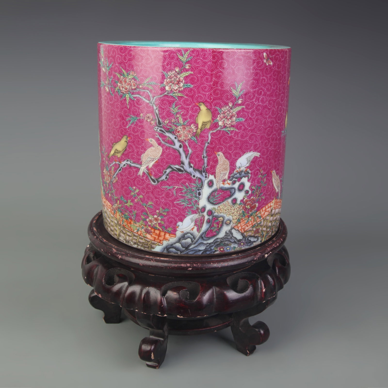 FAMILLE ROSE BIRD PATTERN PORCELAIN BRUSH POT: Qing Dynasty Qian Long Period; Diameter: 7.9 inch; High: 7.8 inch ;Wooden base for picture and display only.