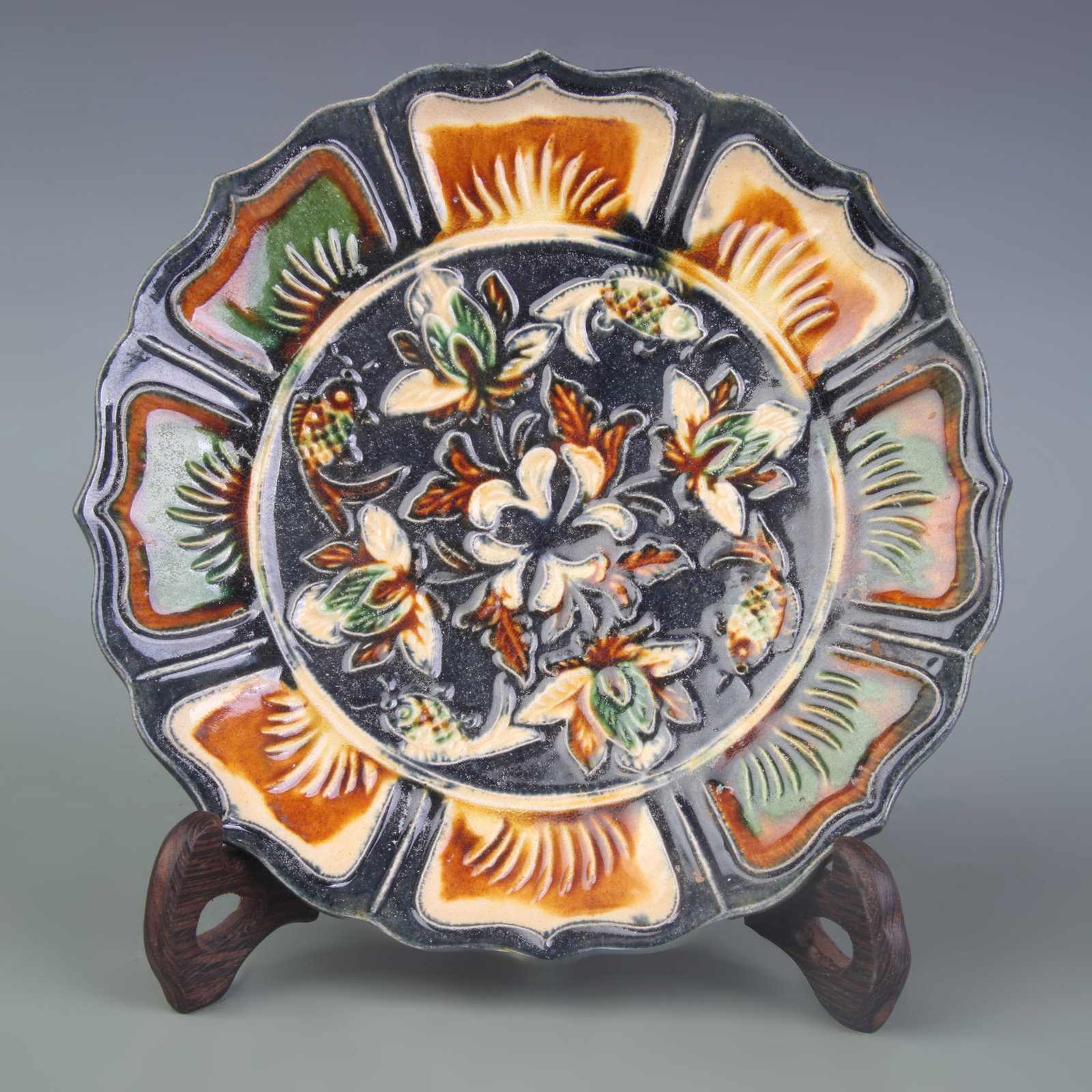 SAN CAI FLORAL PATTERN POTTERY DISH: Tang Dynasty Style; Diameter: 7.2 inch; ;Wooden base for picture and display only.