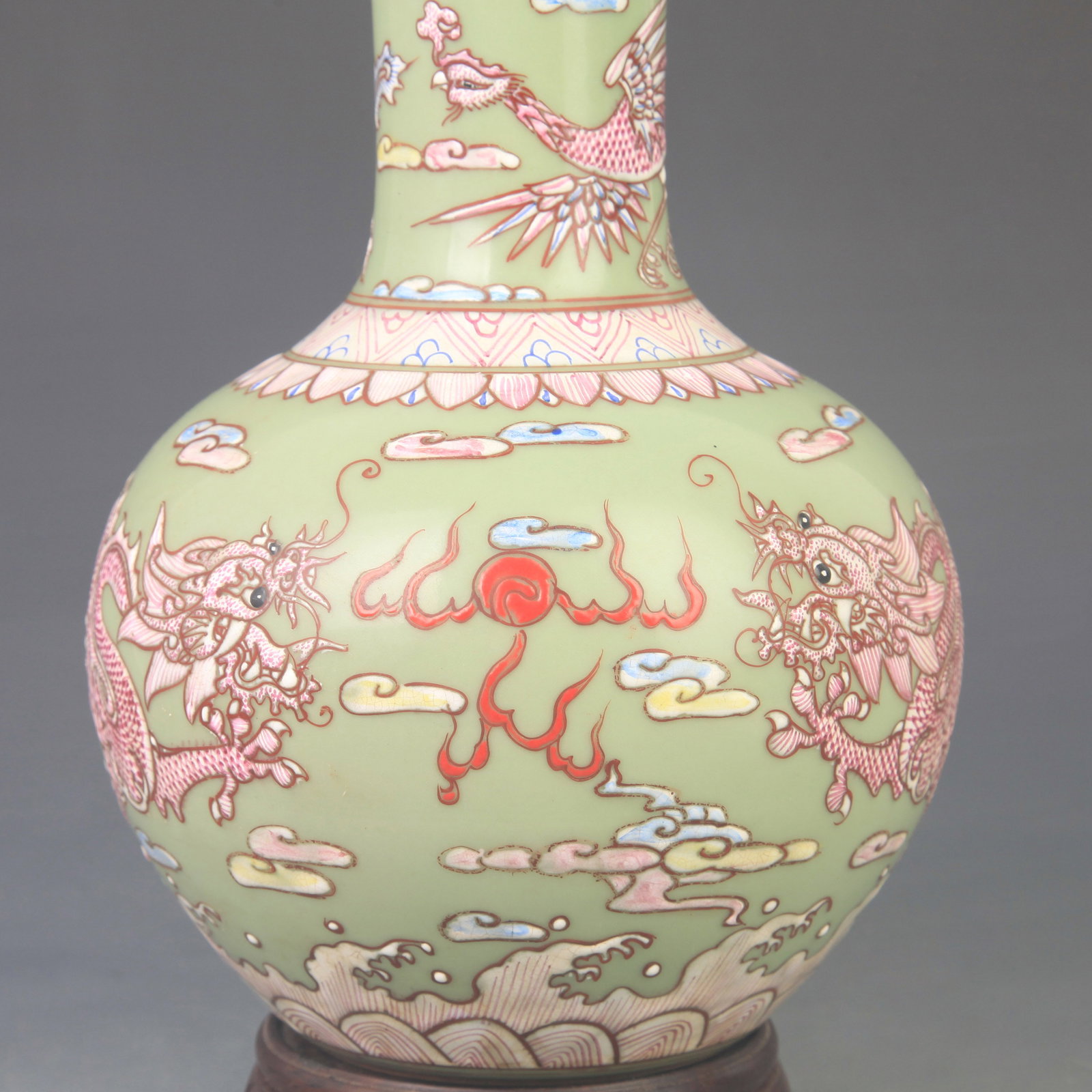 CELADON GROUND DRAGON PATTERN GLOBE PORCELAIN VASE - 3