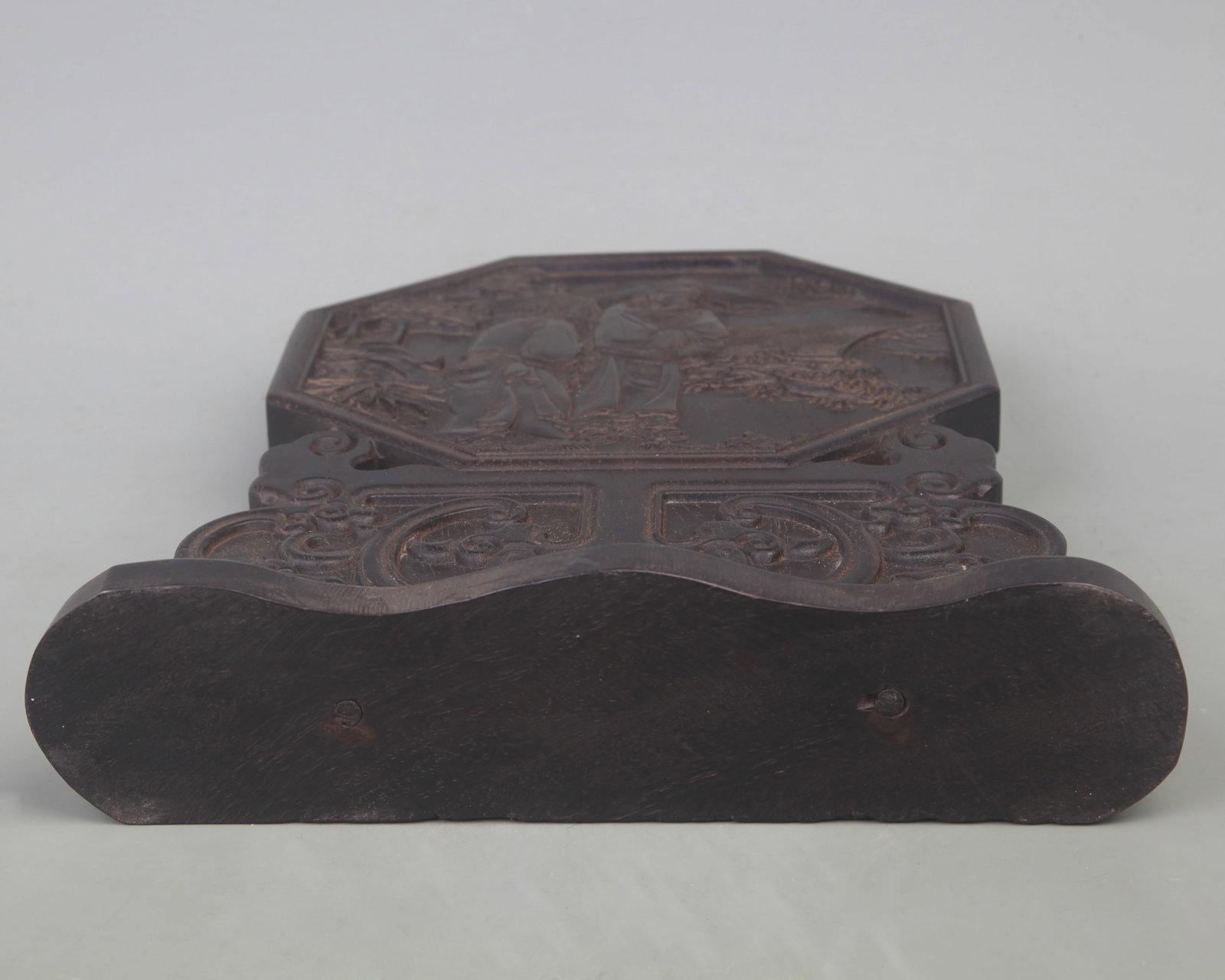 OLD REDWOOD CARVED TABLE SCREEN WITH CHARACTER PATTERN - 5