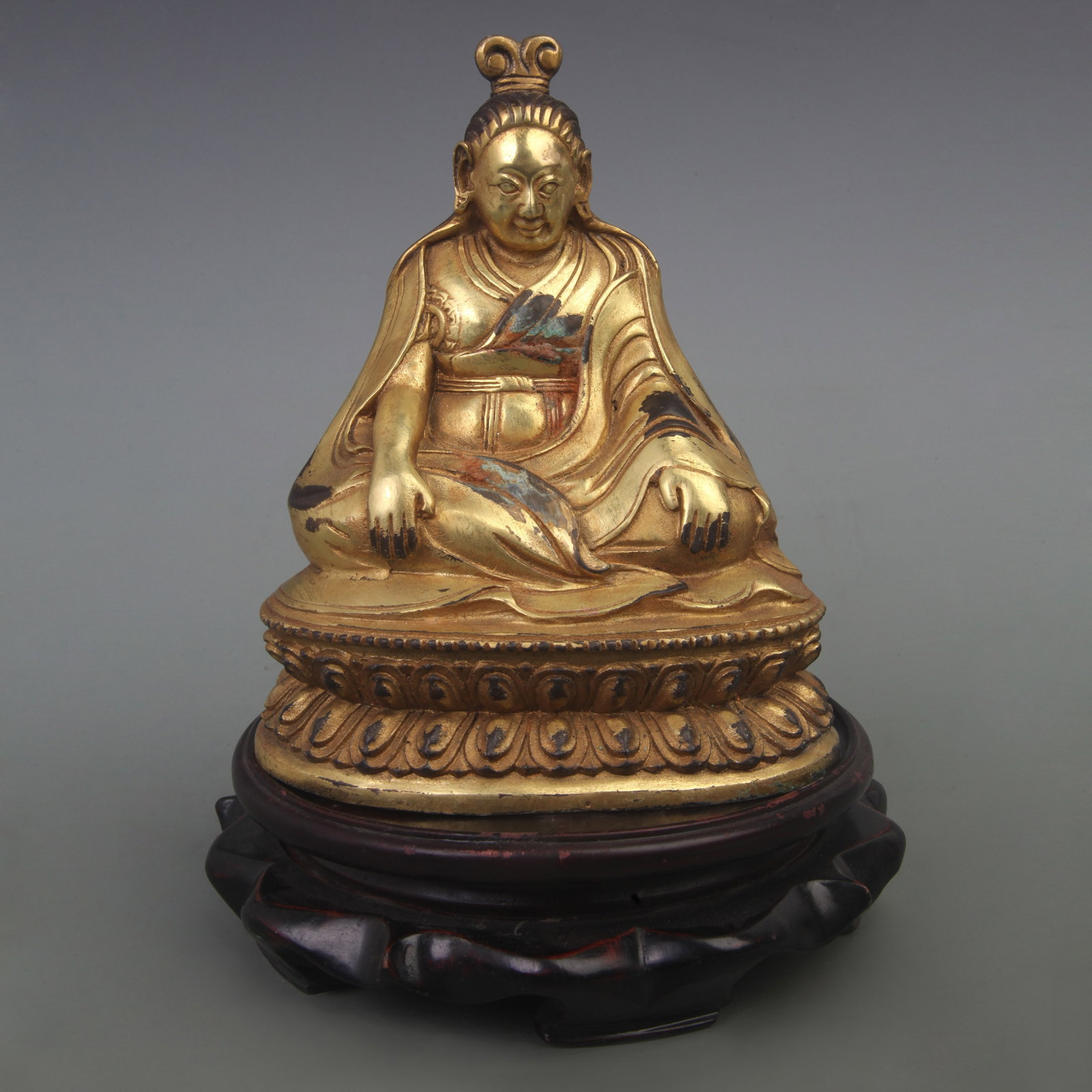 A FINE EMPEROR ZHEN WU DA DI STATUE (1 of 5)