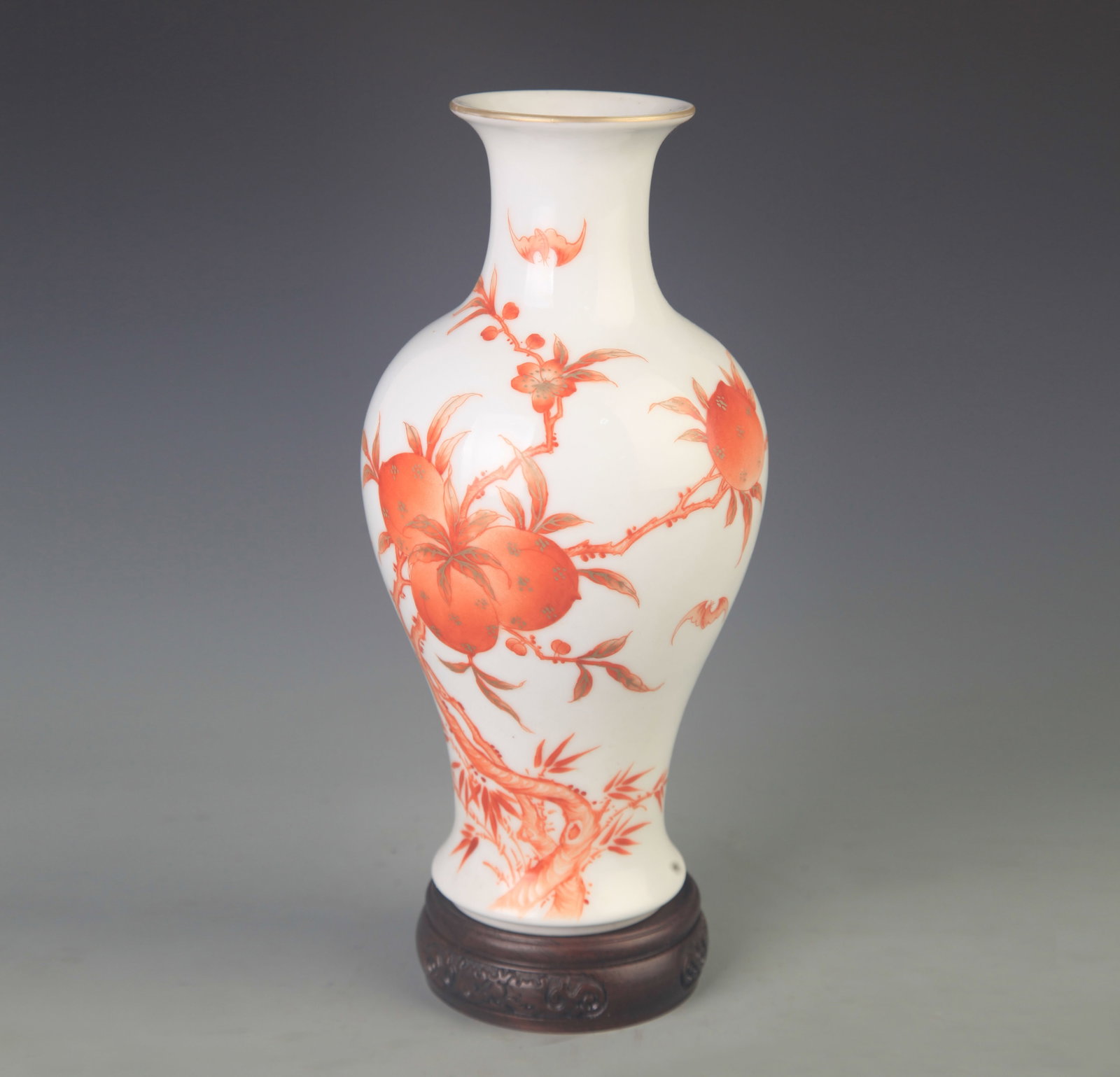 RARE GILT FLOWER PATTERN GUAN YIN STYLE VASE: Qing Dynasty Qian Long Period; High: 9.5 inch; Diameter:2.75 inch; ;Wooden base for picture and display only.
