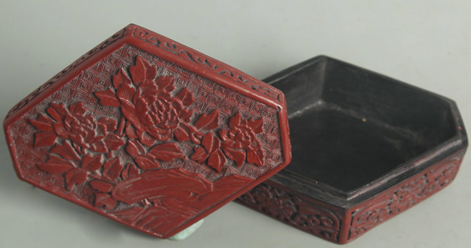 CARVED RED LACQUER HEXAGONAL FLORAL BOX - 5