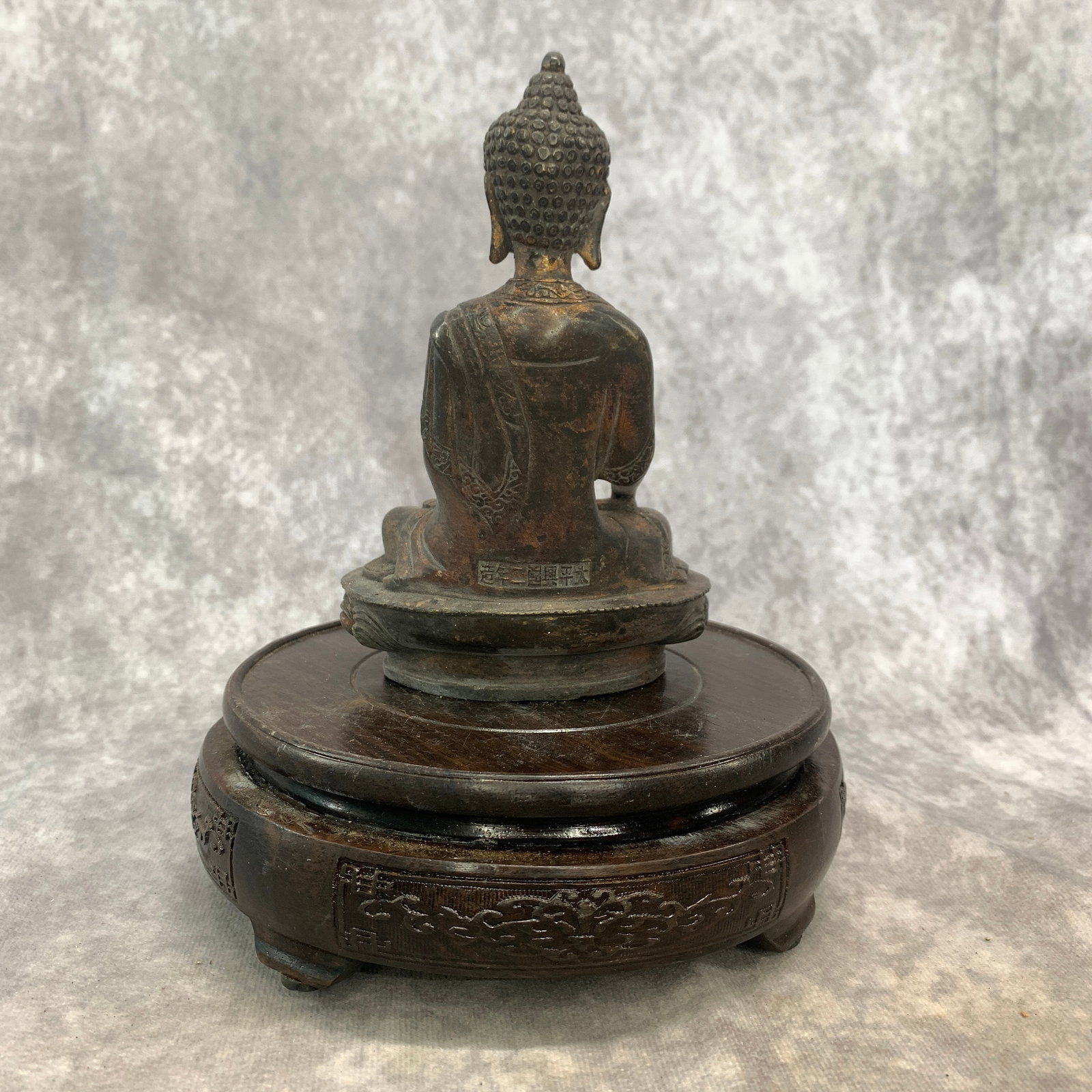A SMALL SHAKYAMUNI BUDDHA STATUE - 3