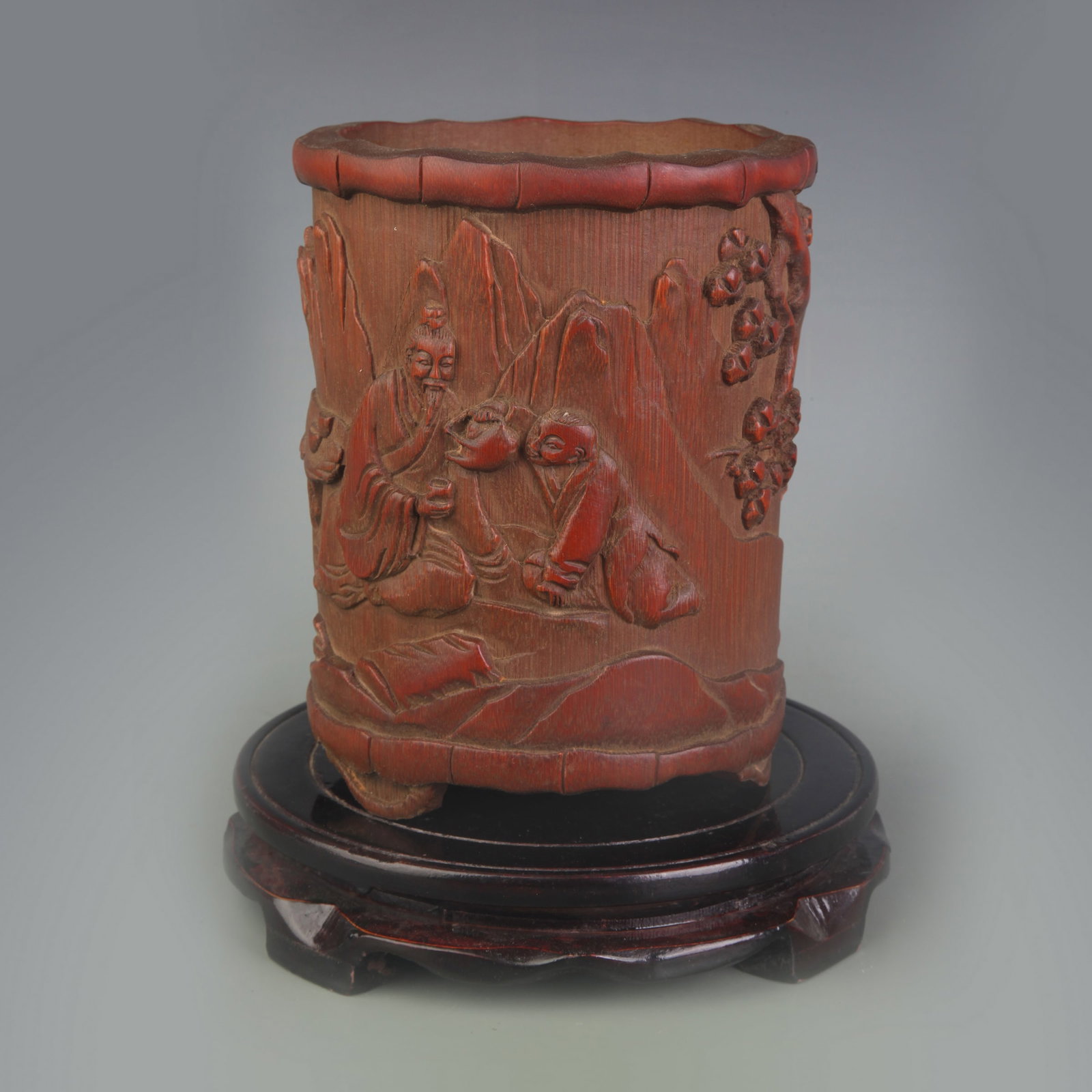 A FINELY CARVED BAMBOO BRUSH POT: Republic Period : Diameter:4.8 inch; High: 6.5 inch ;Wooden base for picture and display only.