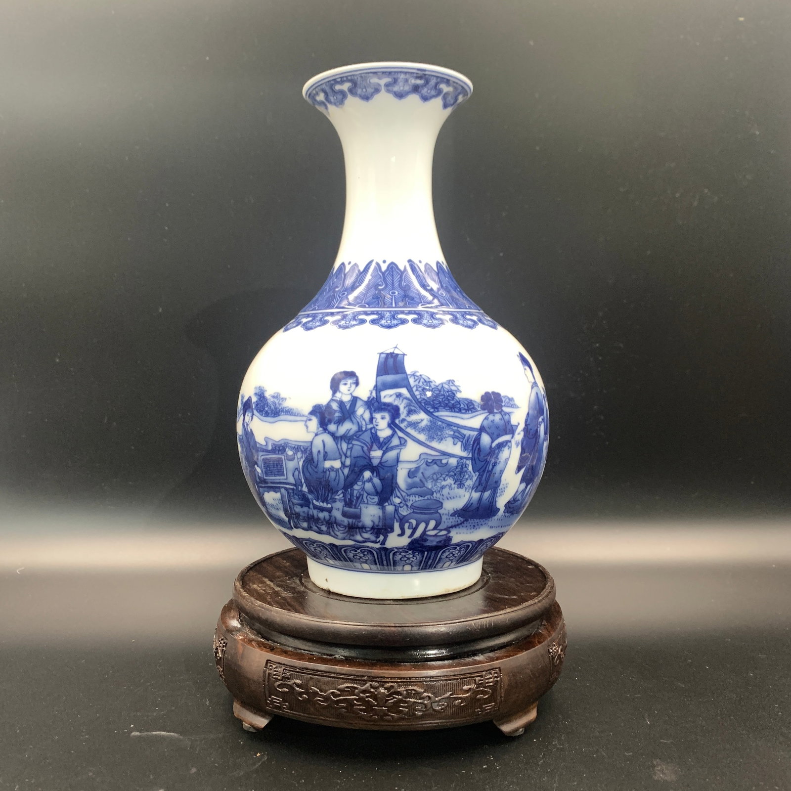 BLUE AND WHITE (QINGHUA) PORCELAIN VASE: Qing Dynasty; High: 9.1 inch; Diameter: 6 inch; ;Wooden base for picture and display only.