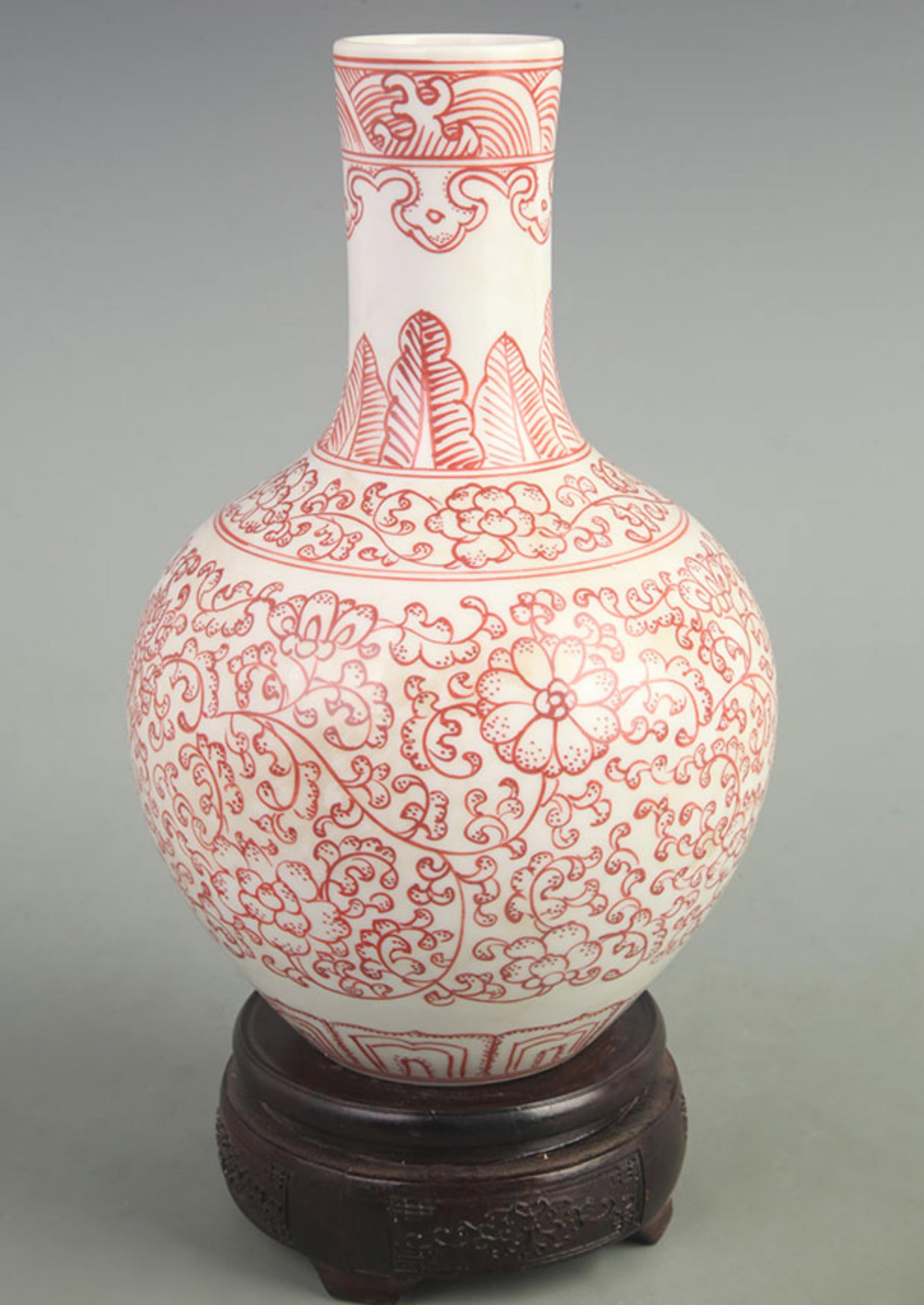BLUE AND WHITE LOTUS TENDRIL “TIANQIU?? VASE: Qing Dynasty Qian Long Period; High: 9.00 inch; Width: 5.80 inch; ;Wooden base for picture and display only.