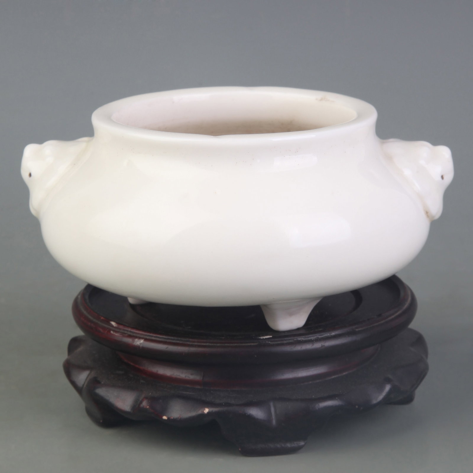 DEHUA PORCELAIN BLANC-DE-CHINE THREE FOOTED CENSER WITH ANIMAL EARS (1 of 5)