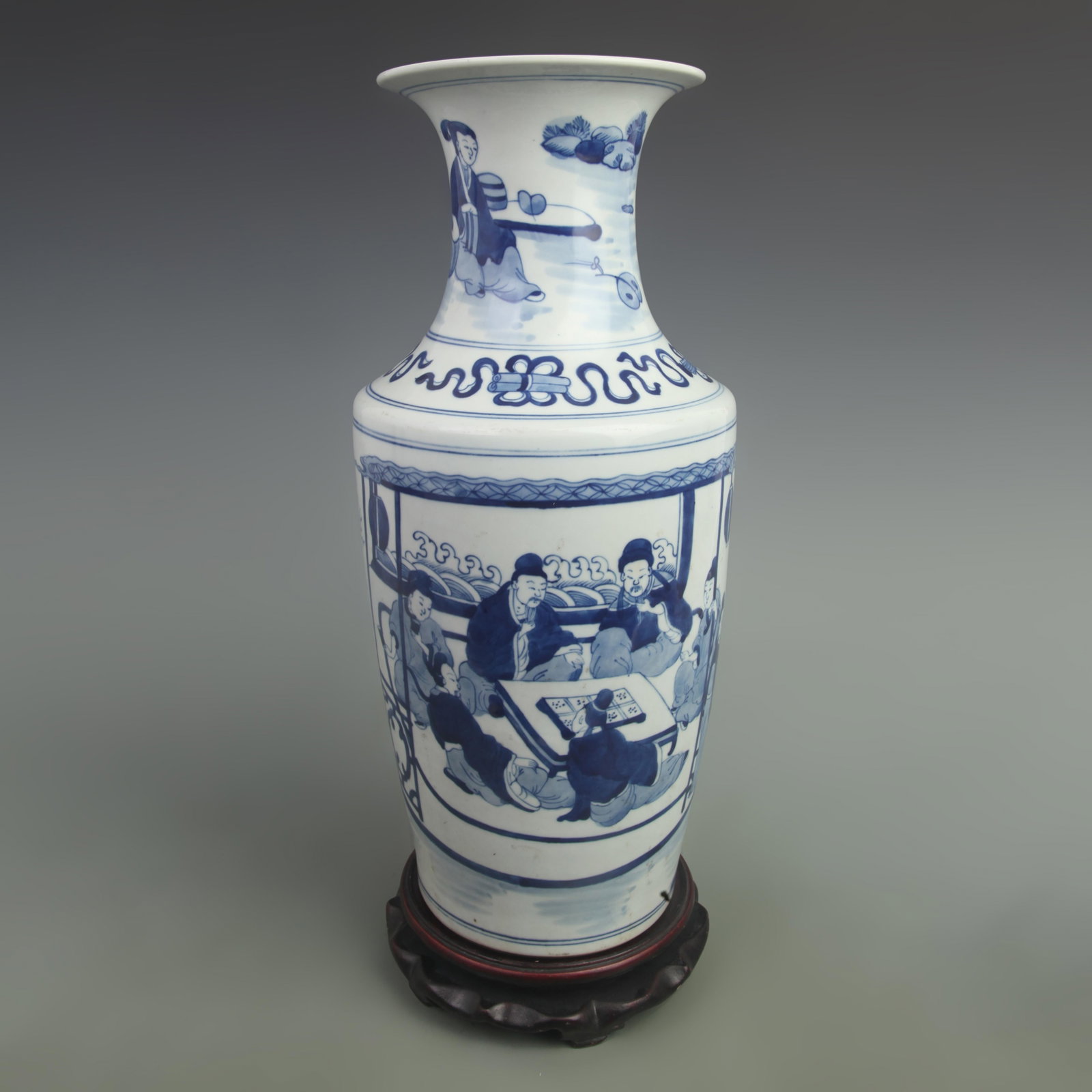 BLUE AND WHITE GALZED FIGURE PATTERN PORCELAIN VASE: Qing Dynasty Kang Xi Period; High: 16.5 inch; Width: 8 inch ;Wooden base for picture and display only.