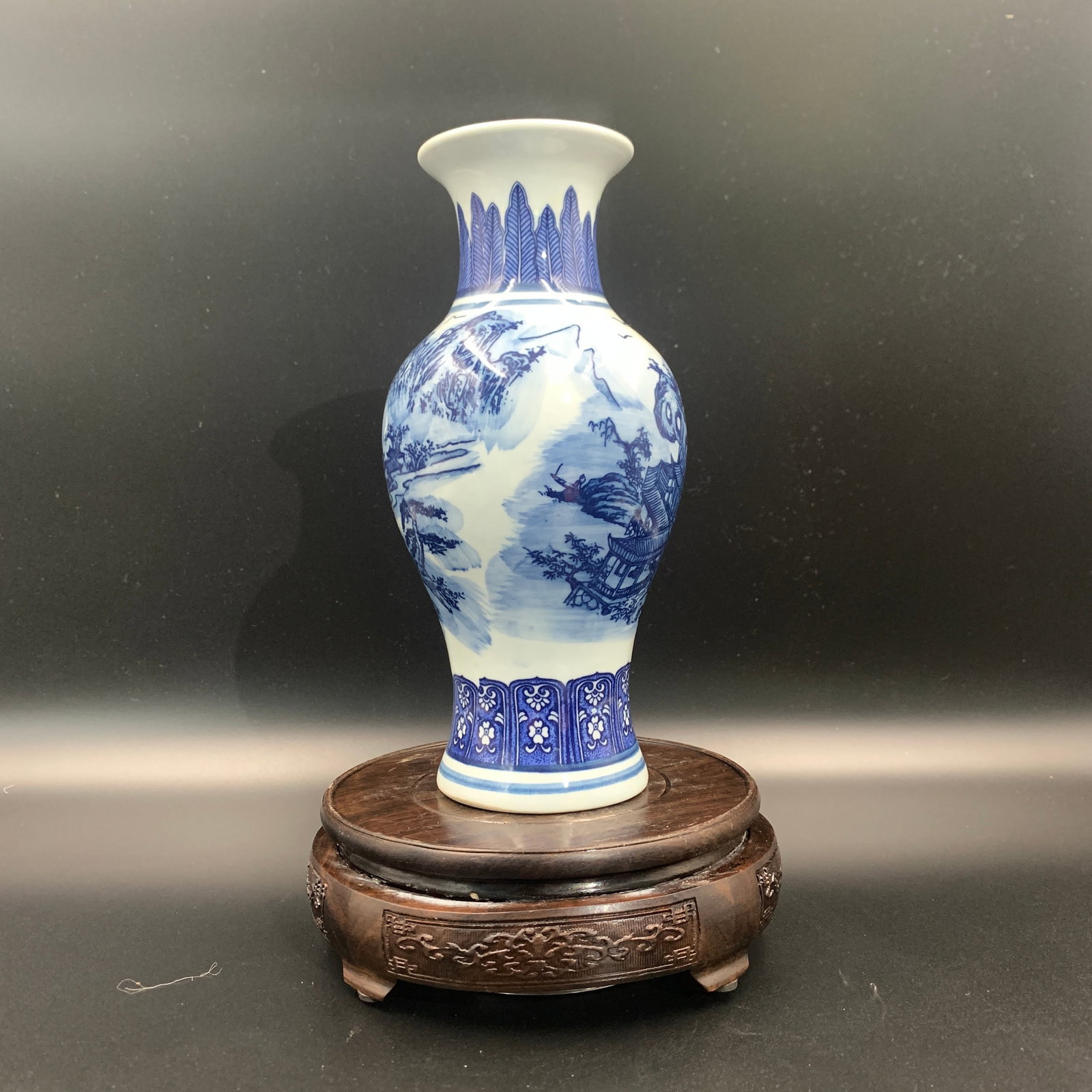 BLUE AND WHITE LANDSCAPE PATTERN BALUSTER VASE - 4