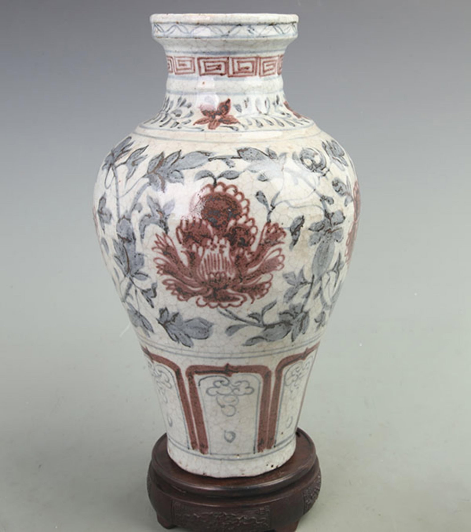 BLUE AND WHITE, UNDER RED GLAZED FLOWER PATTERN PORCELAIN VASE: Ming Dynasty Style; High: 13.5 inch; Width: 7 inch; ;Wooden base for picture and display only.