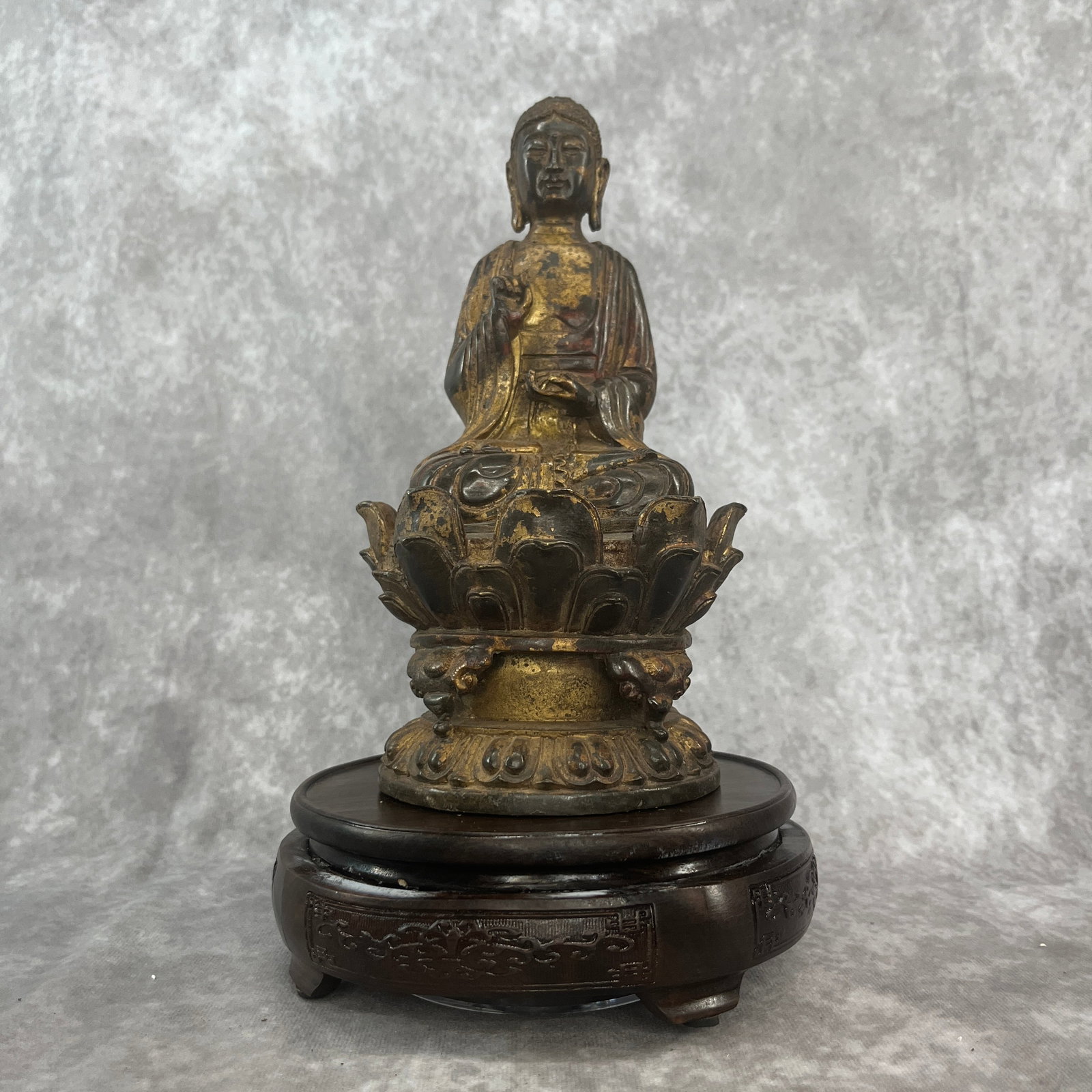 A FINE BRONZE AMITABHA BUDDHA STATUE ON LOTUS PEDESTAL: 19th Century; High: 9.3 inch; Diameter: 5 inch;;Wooden base for picture and display only.