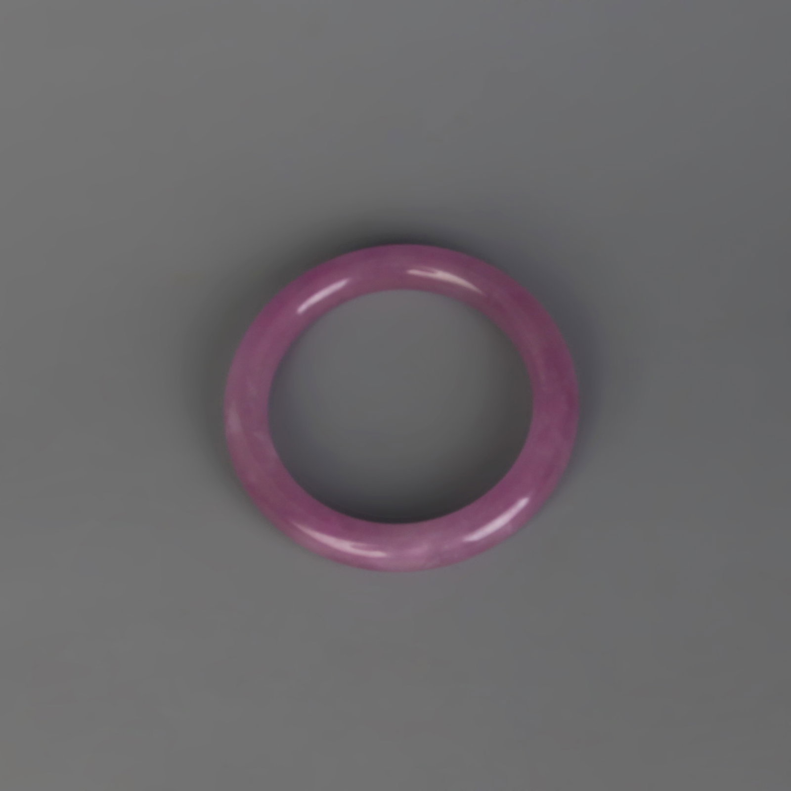 A FINE LAVENDER JADEITE PLAIN BANGLE - 3