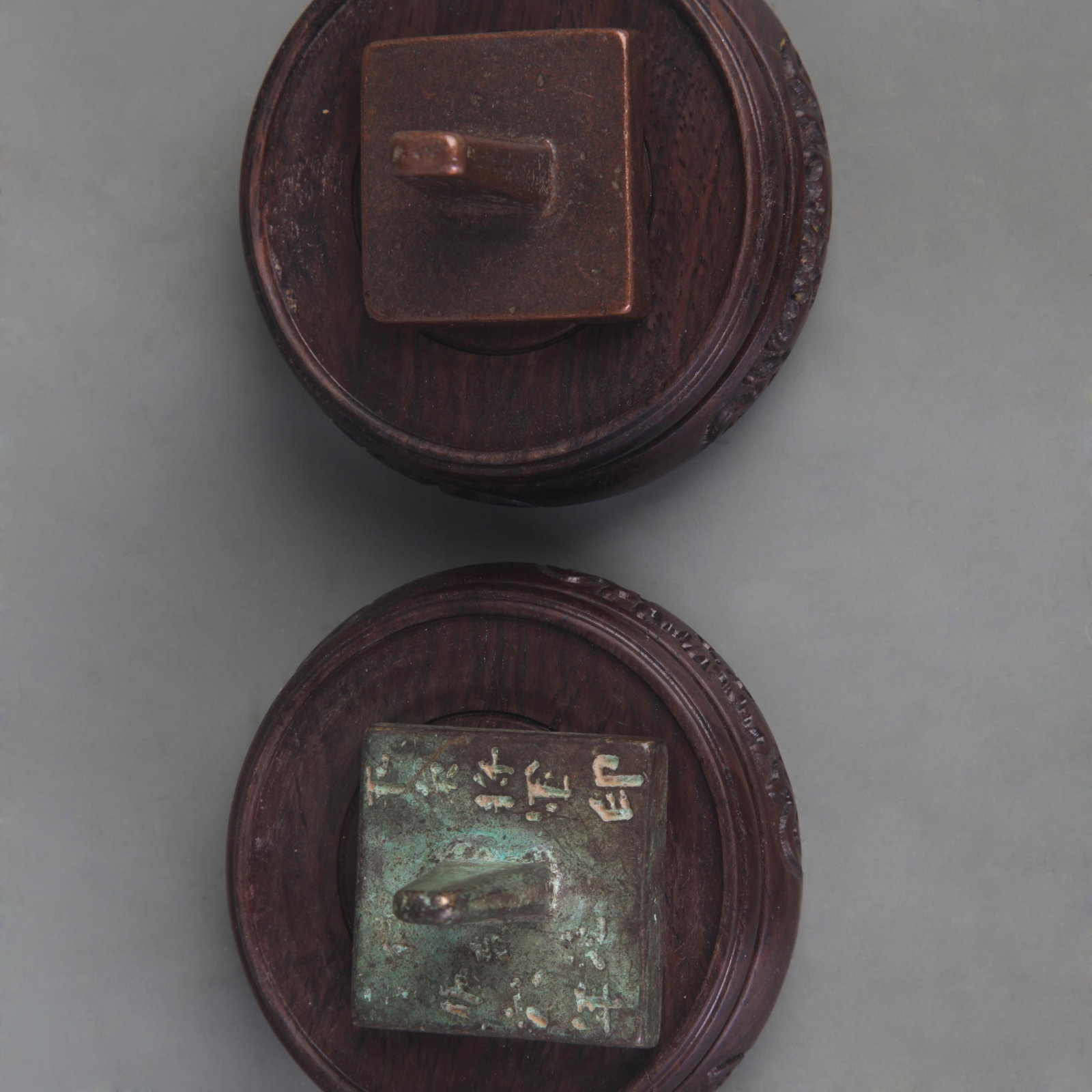 TWO ANTIQUE SQUARE SEALS - 3