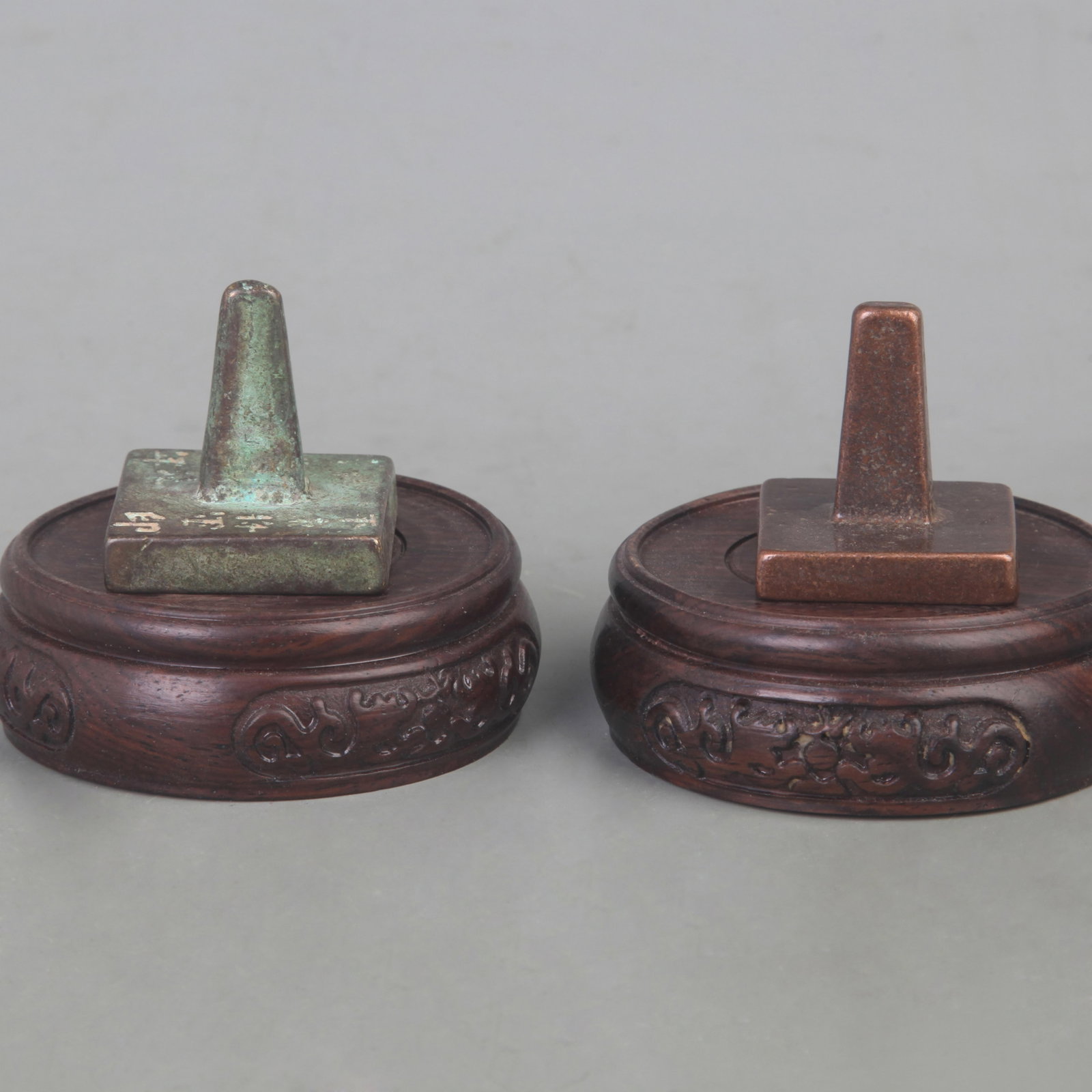 TWO ANTIQUE SQUARE SEALS - 4